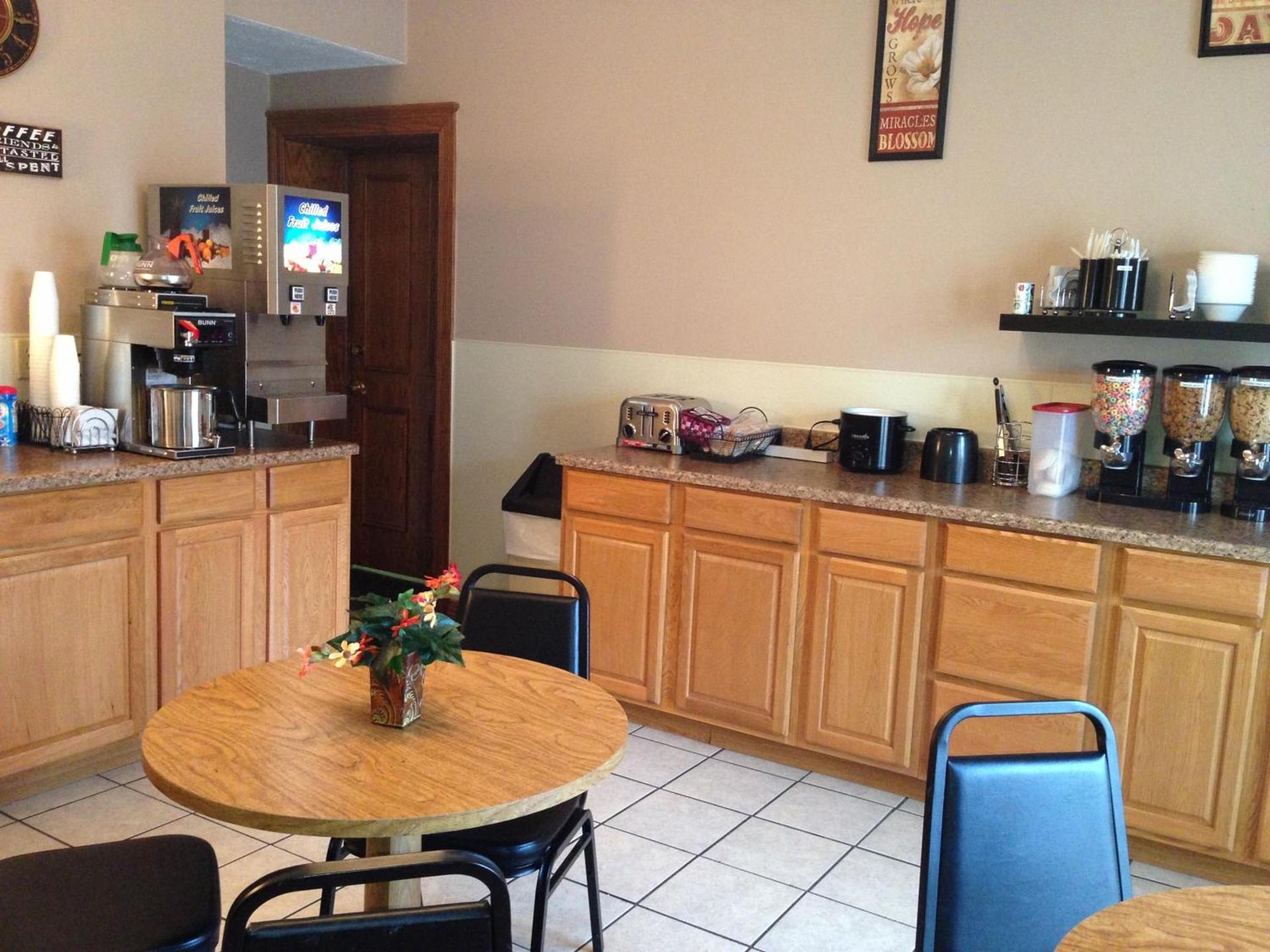 Spinning Wheel Inn photo 32