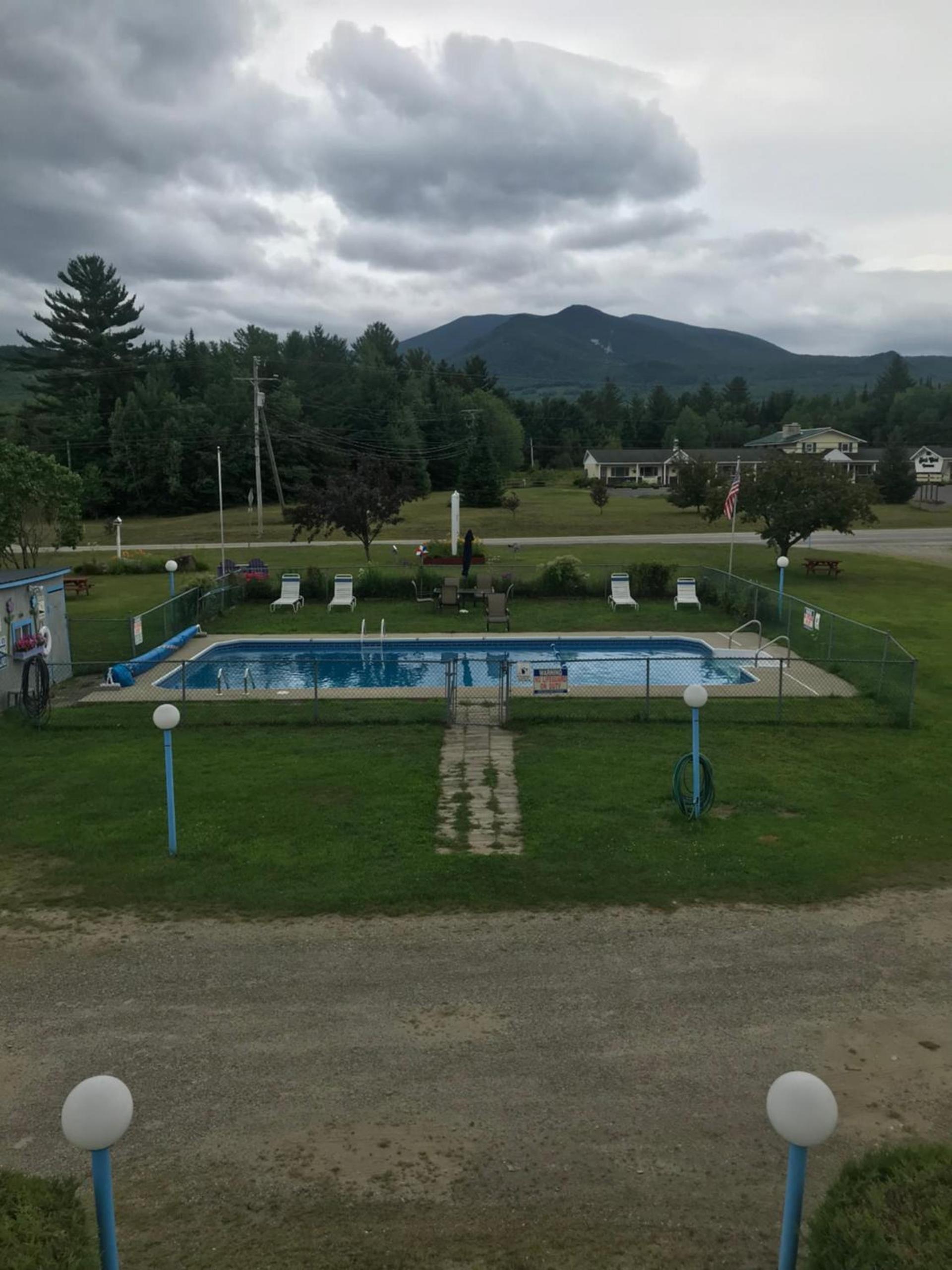 Four Seasons Motor Inn photo 58