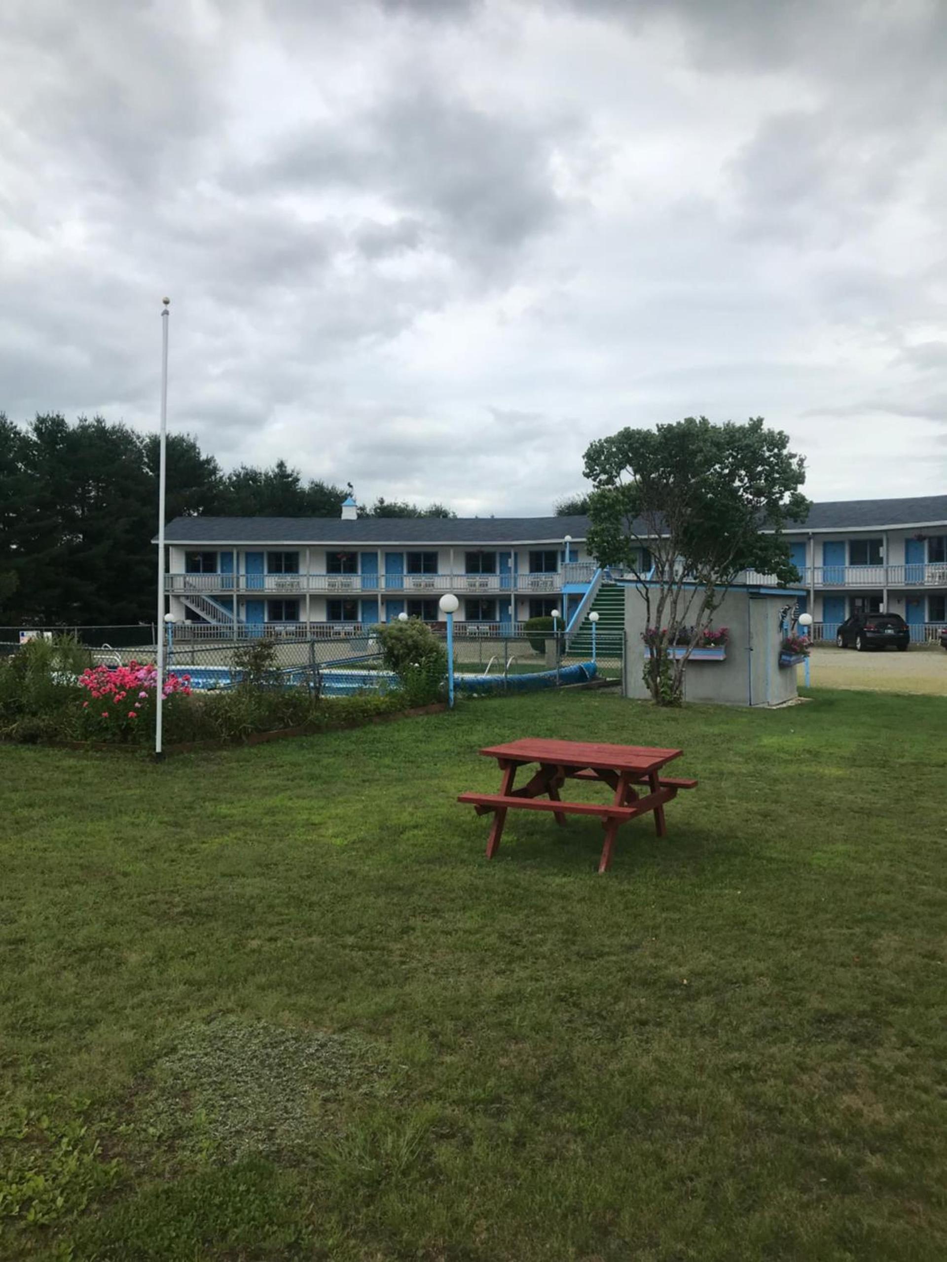 Four Seasons Motor Inn photo 52