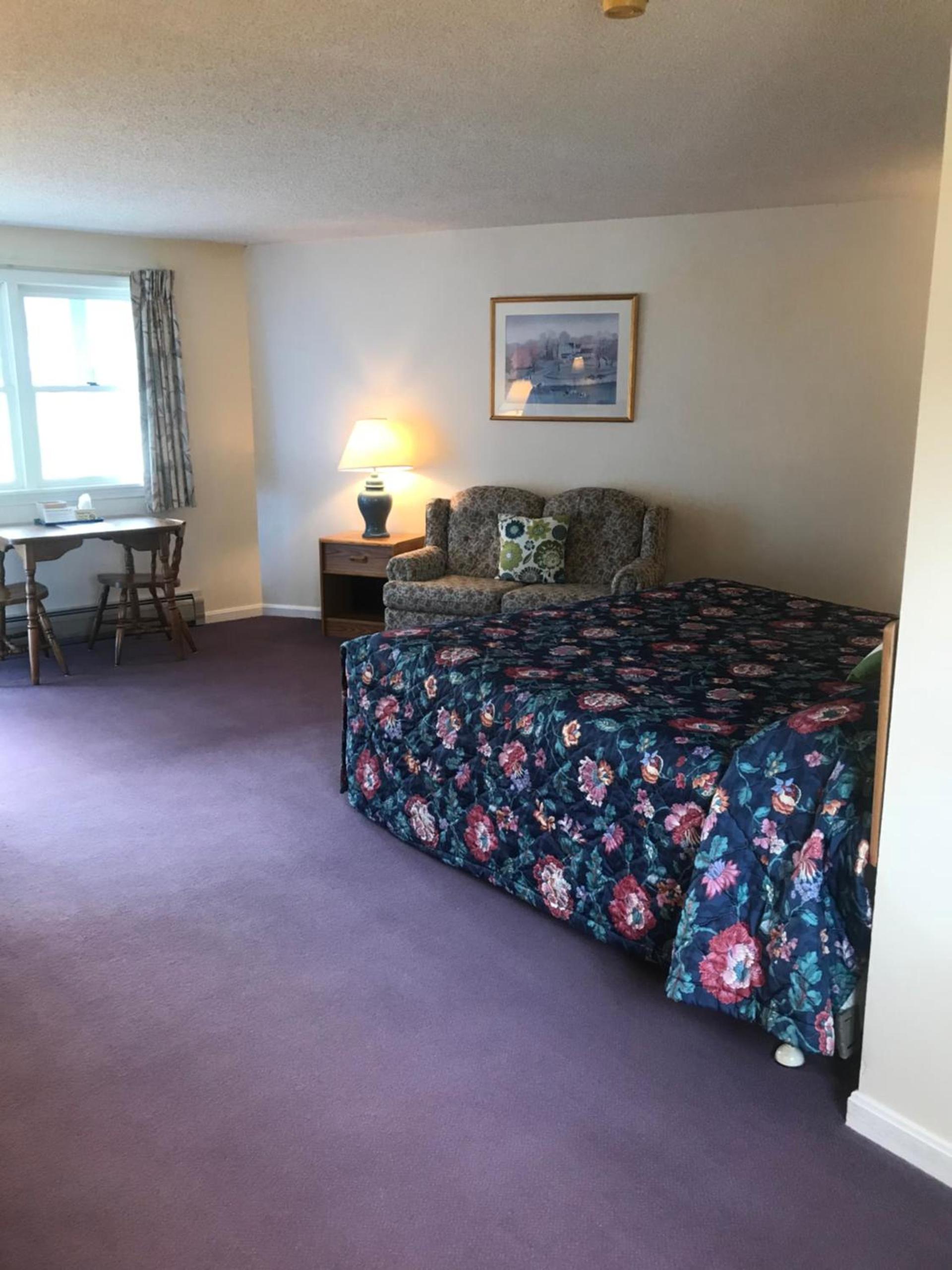 Four Seasons Motor Inn photo 26
