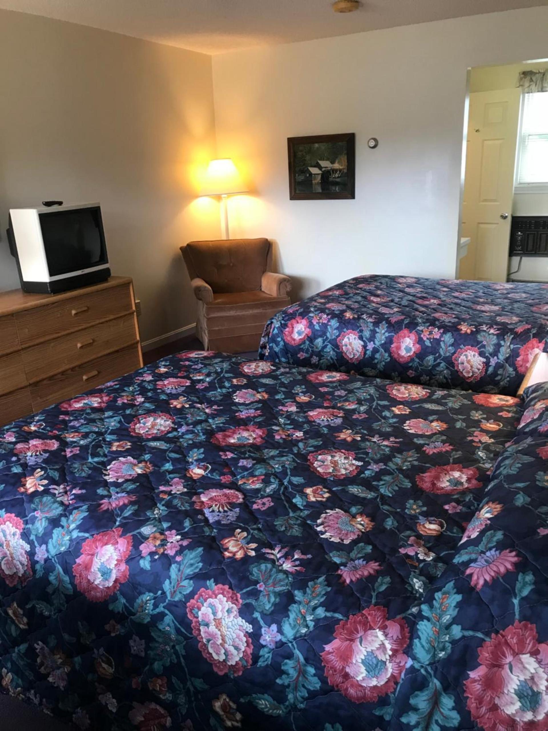 Four Seasons Motor Inn photo 22