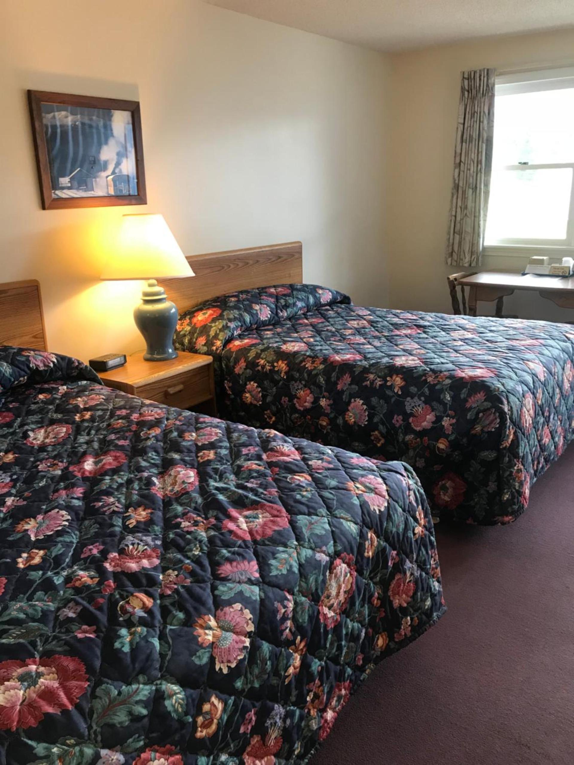 Four Seasons Motor Inn photo 21