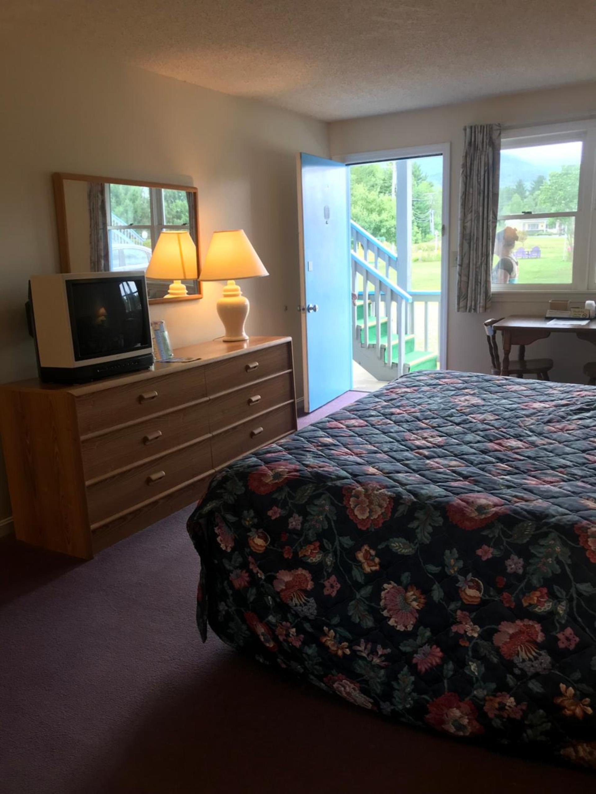 Four Seasons Motor Inn photo 14