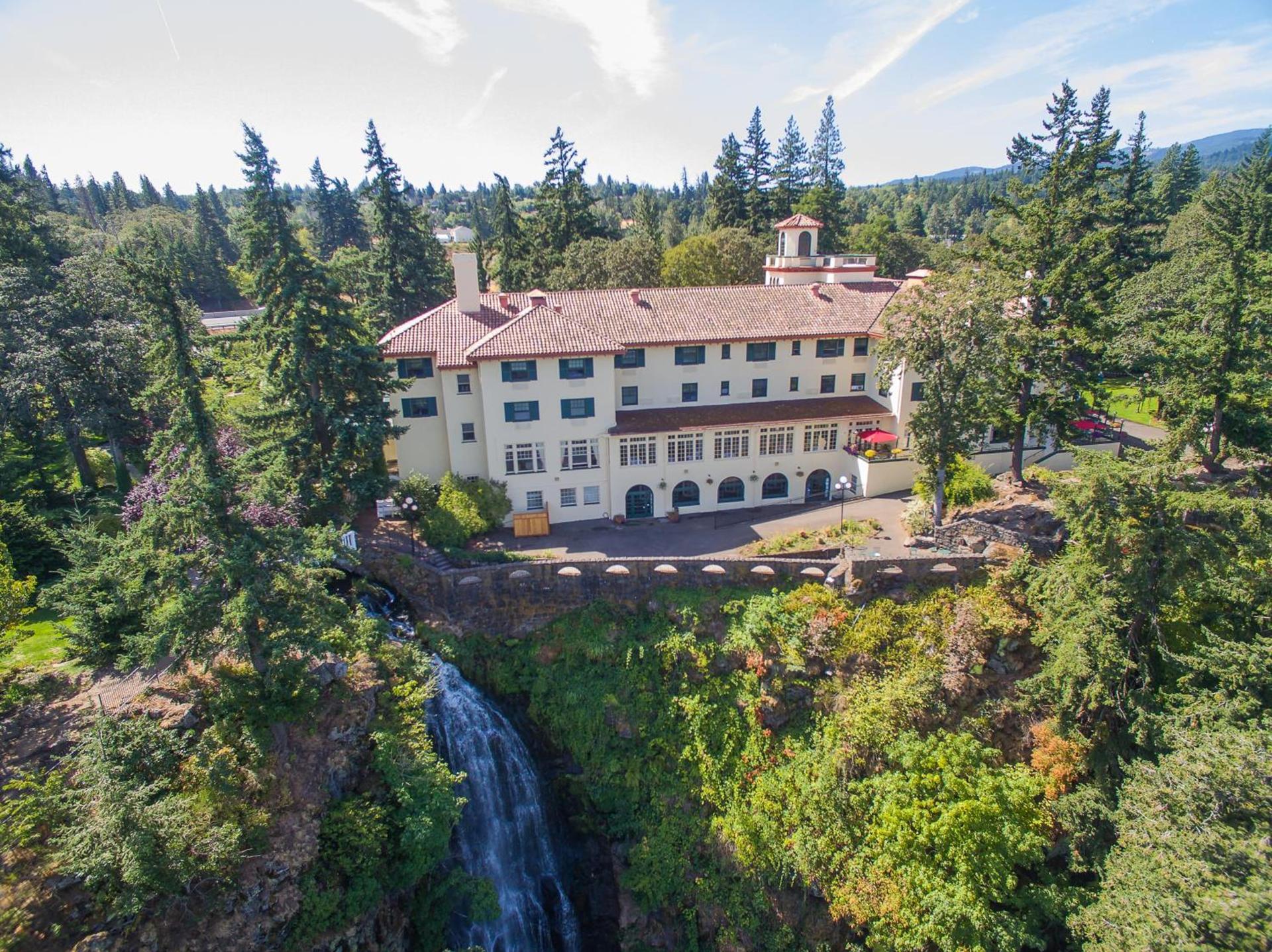 Columbia Gorge Hotel & Spa photo 9