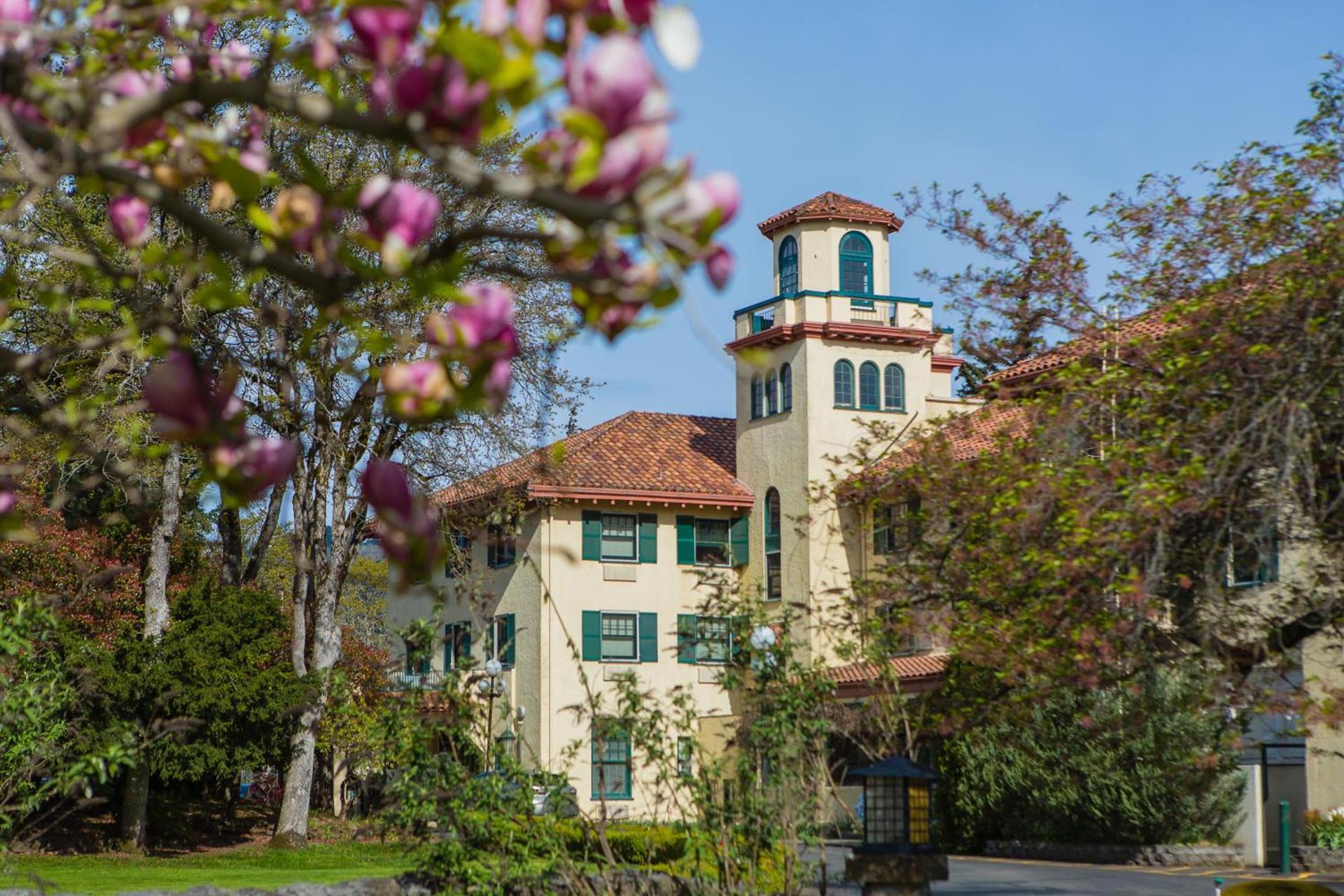 Columbia Gorge Hotel & Spa photo 7
