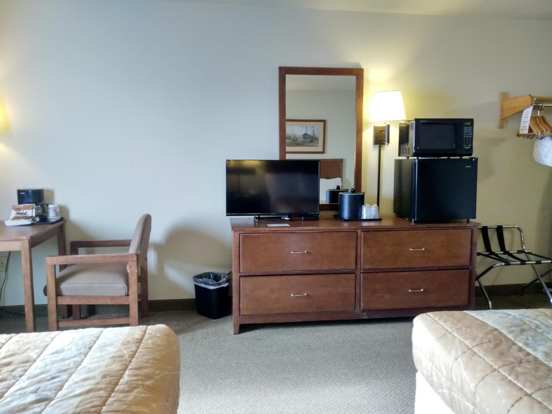 Madelia Hotel & Suites photo 39