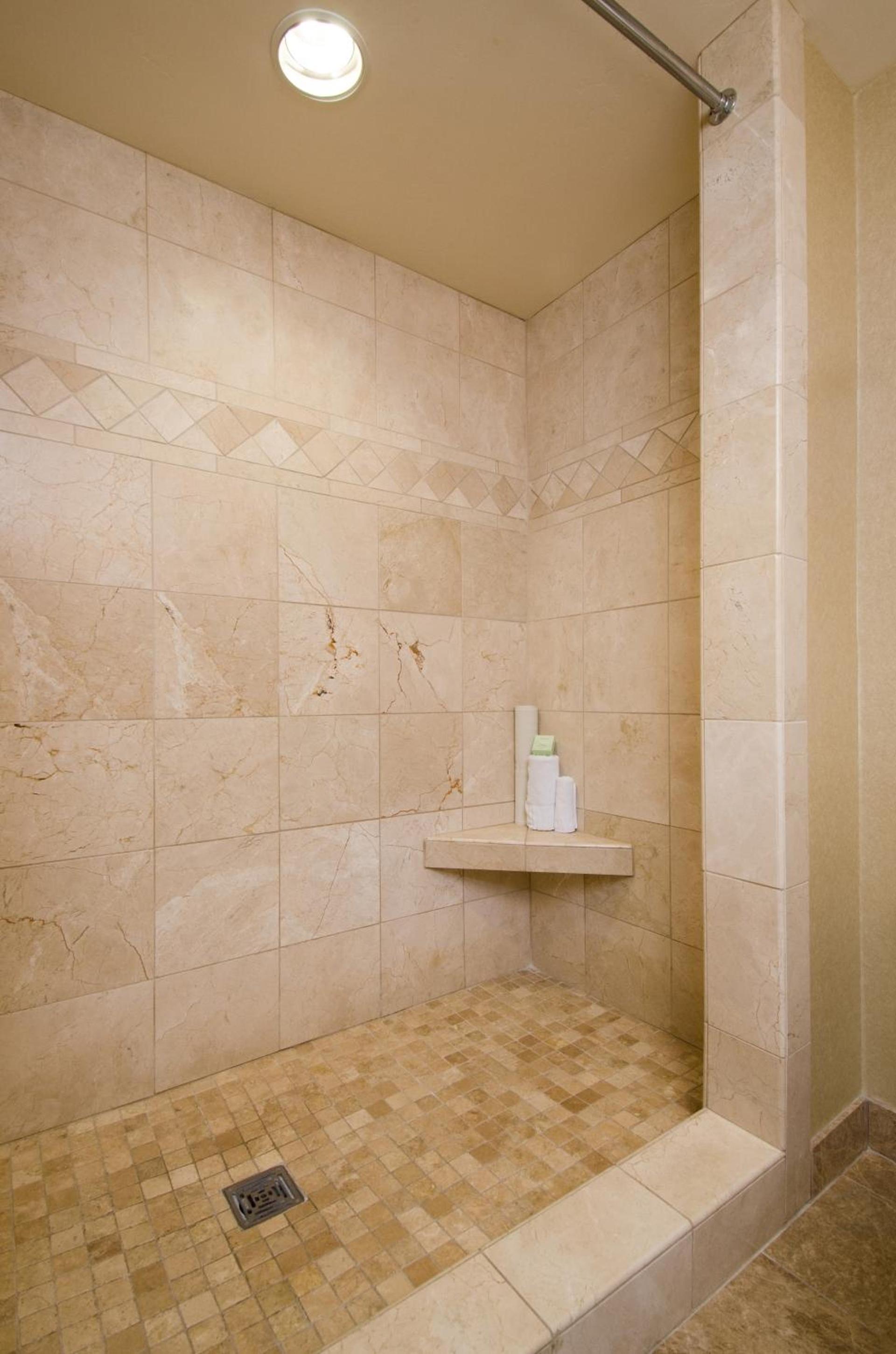 West Inn & Suites photo 17