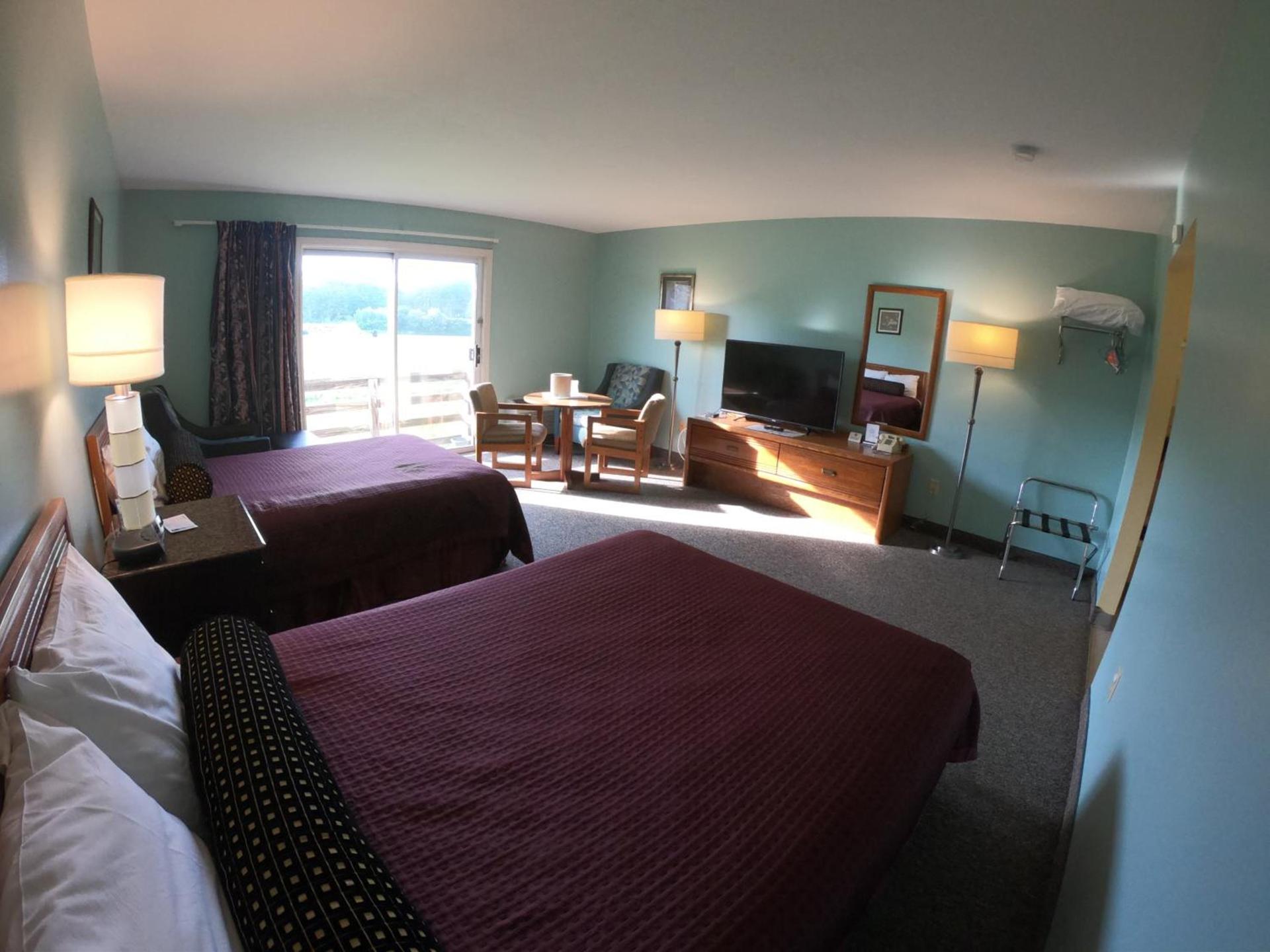 Copper Lantern Motor Lodge photo 29