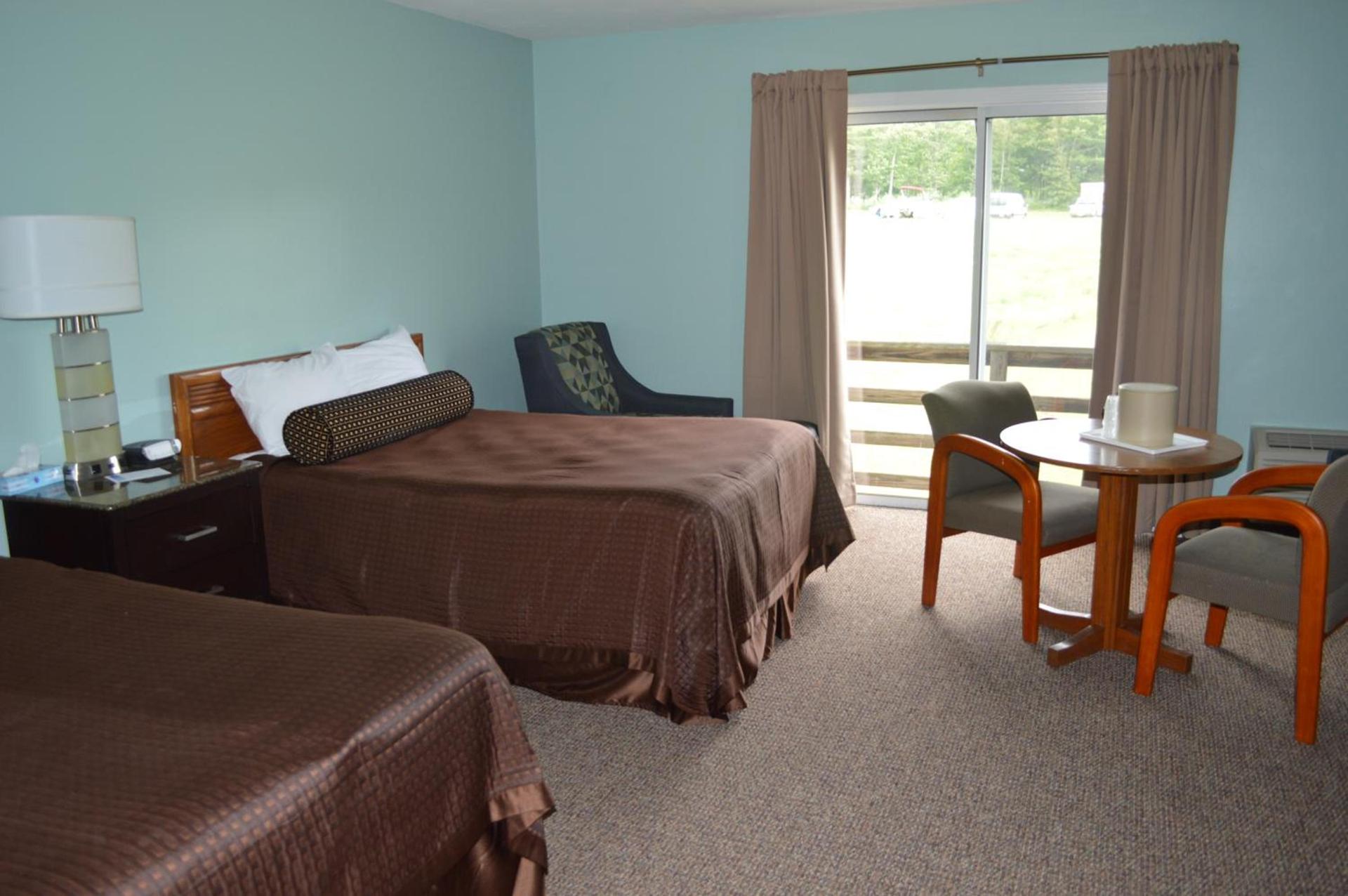 Copper Lantern Motor Lodge photo 17