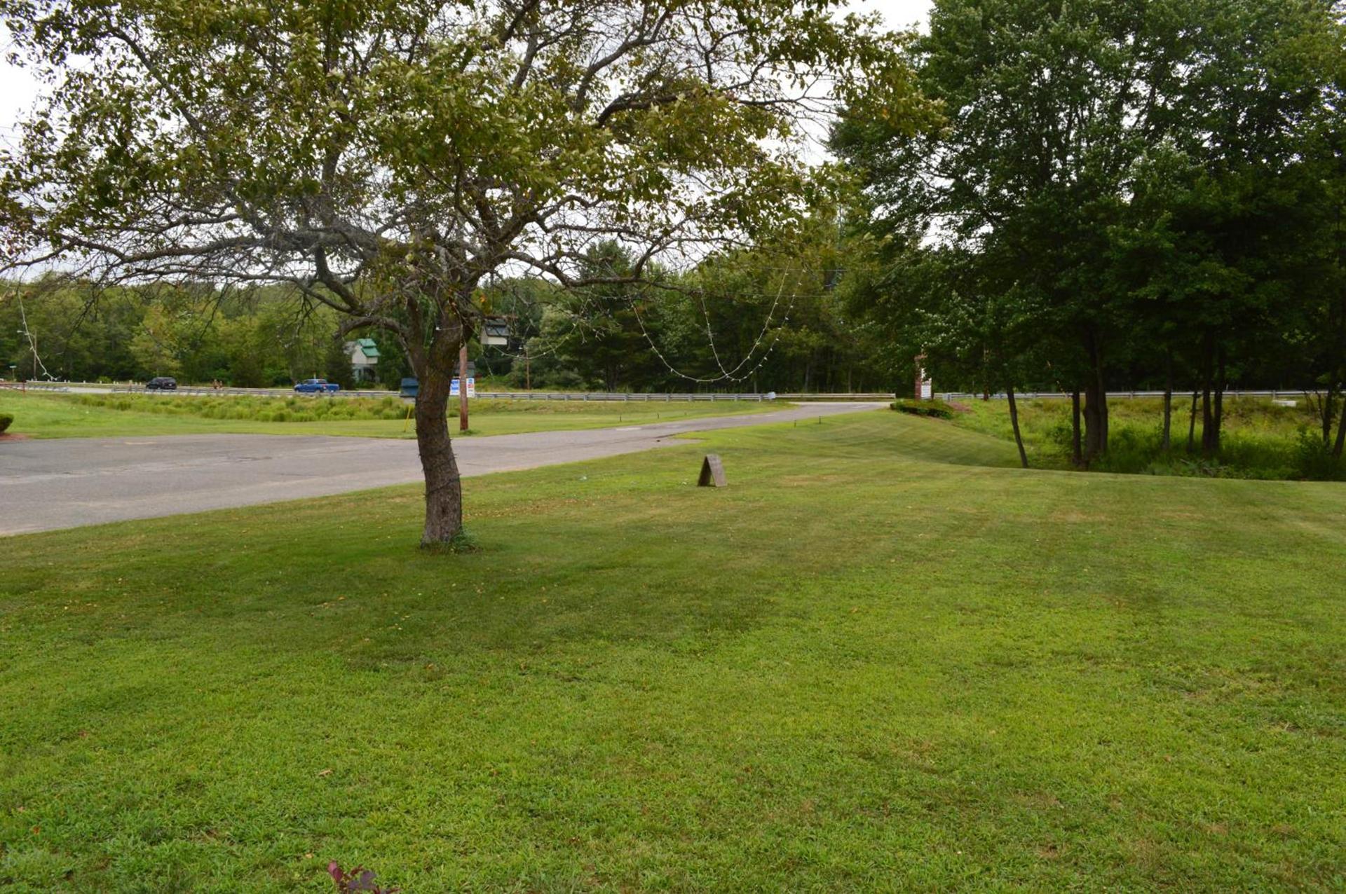 Copper Lantern Motor Lodge photo 19