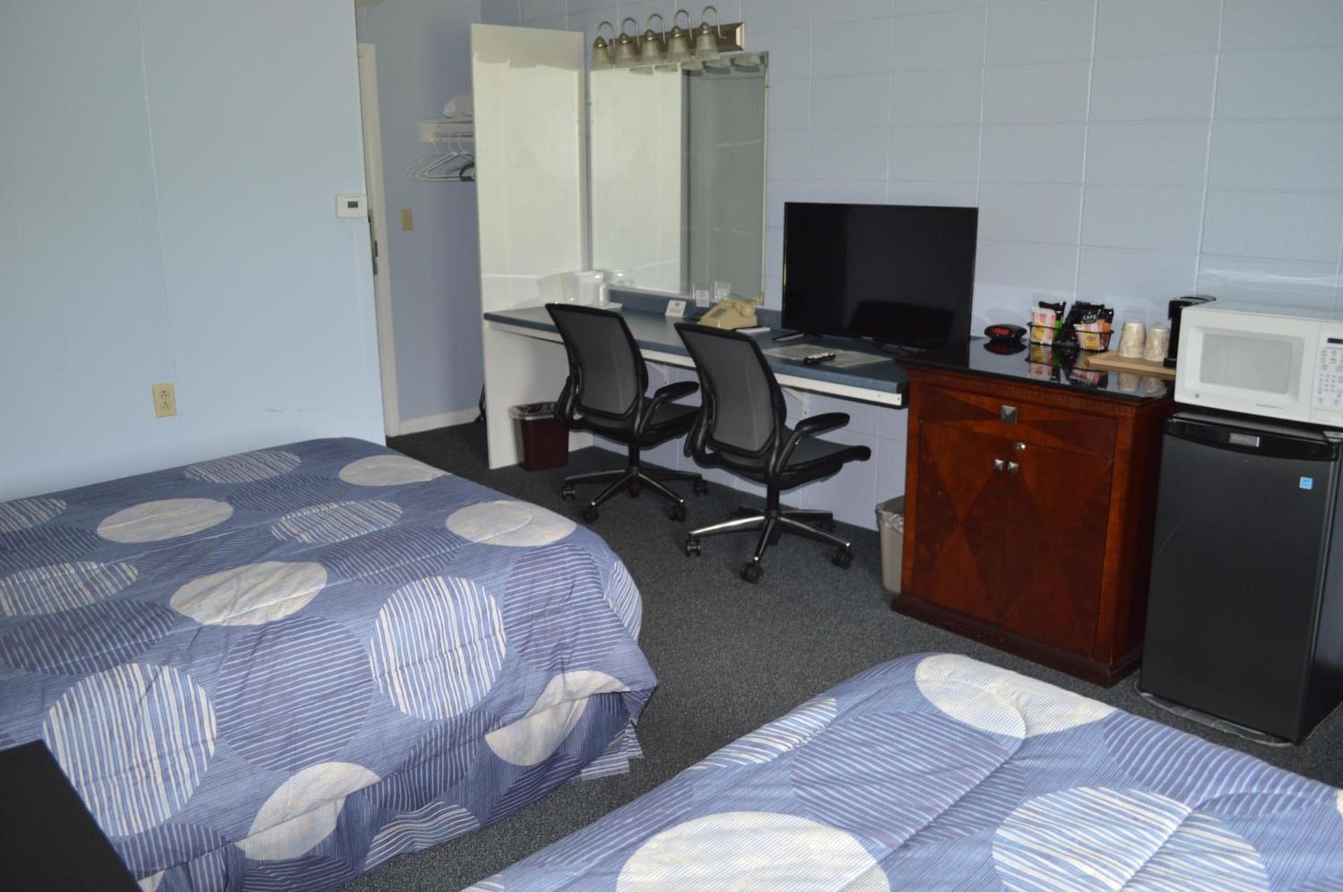 Copper Lantern Motor Lodge photo 22