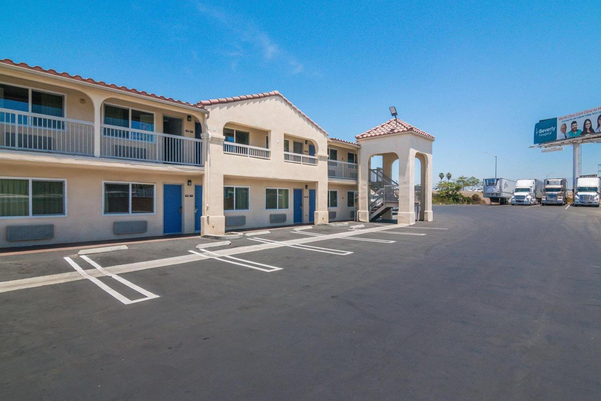 Motel 6-South El Monte, CA - Los Angeles photo 2