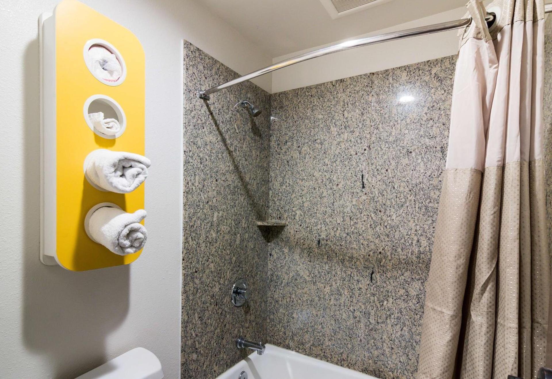 Motel 6-South El Monte, CA - Los Angeles photo 17
