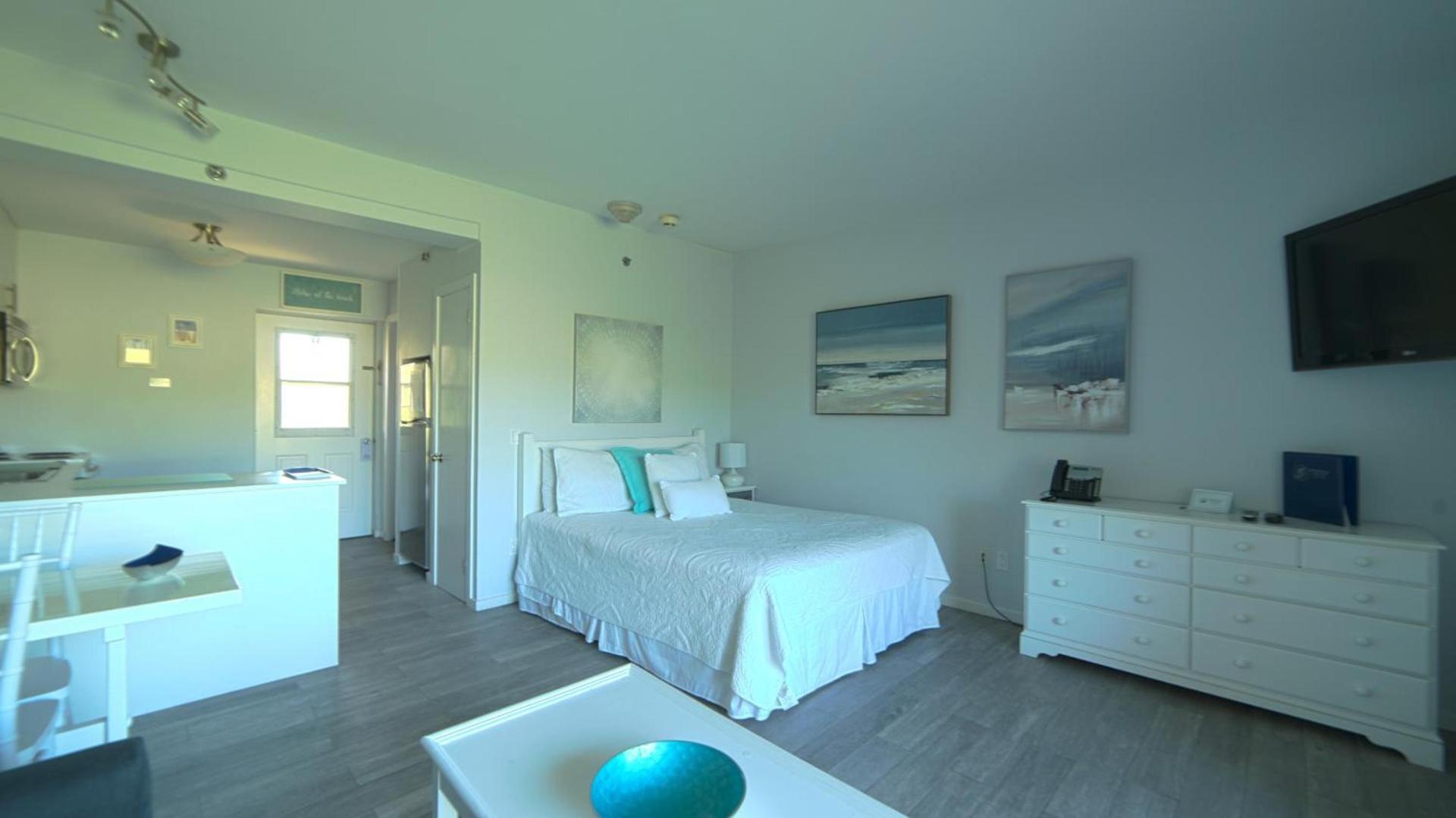 Windward Shores photo 38