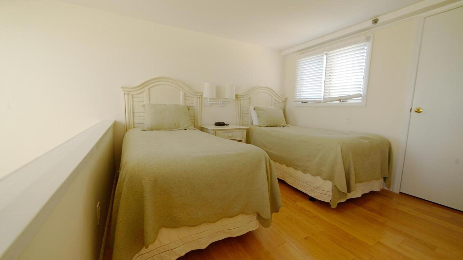 Windward Shores photo 72