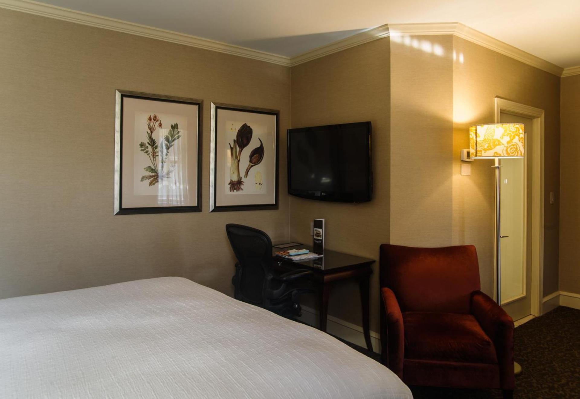 Chestnut Hill Hotel photo 15