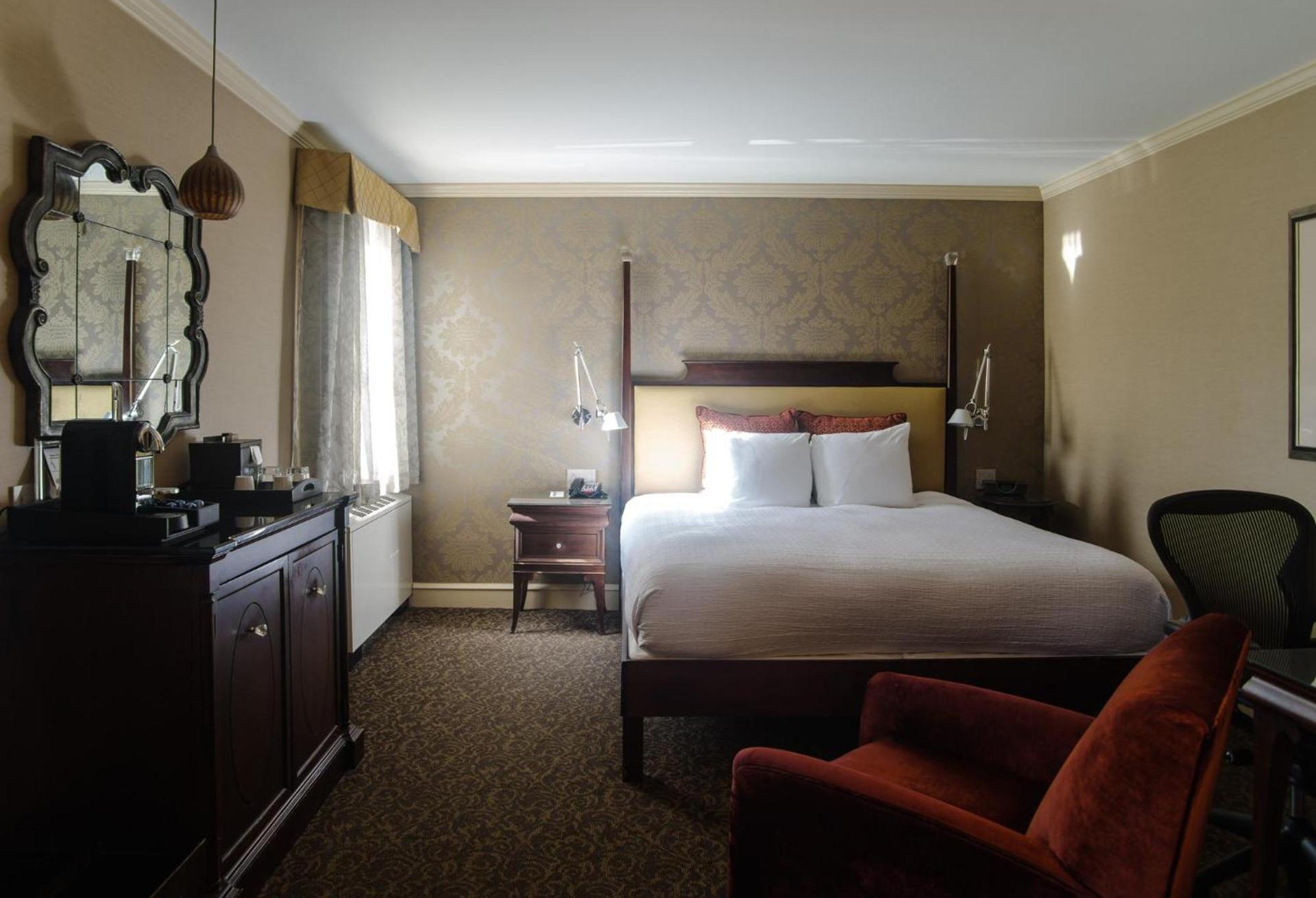 Chestnut Hill Hotel photo 16