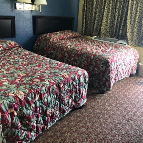 Country Host Inn photo 11
