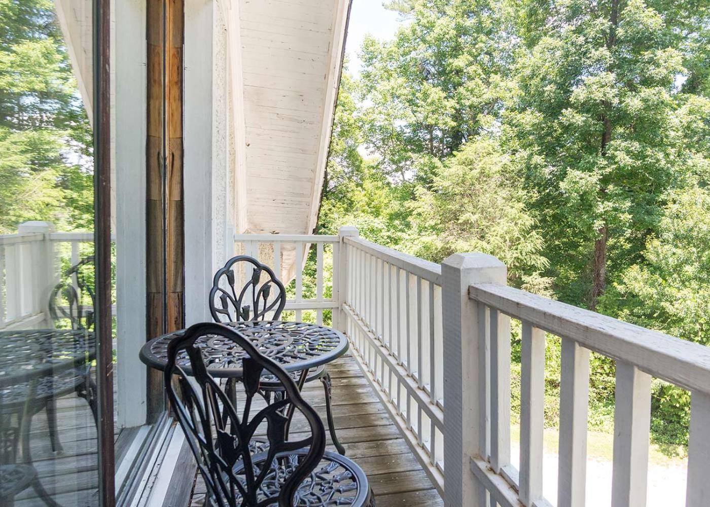 Highland Lake Inn & Resort - Flat Rock photo 89