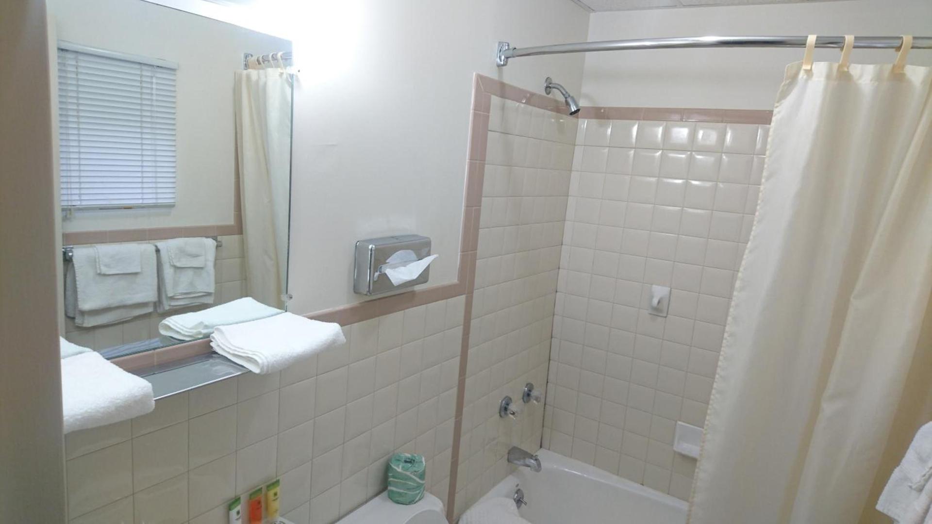 Heritage Inn photo 18