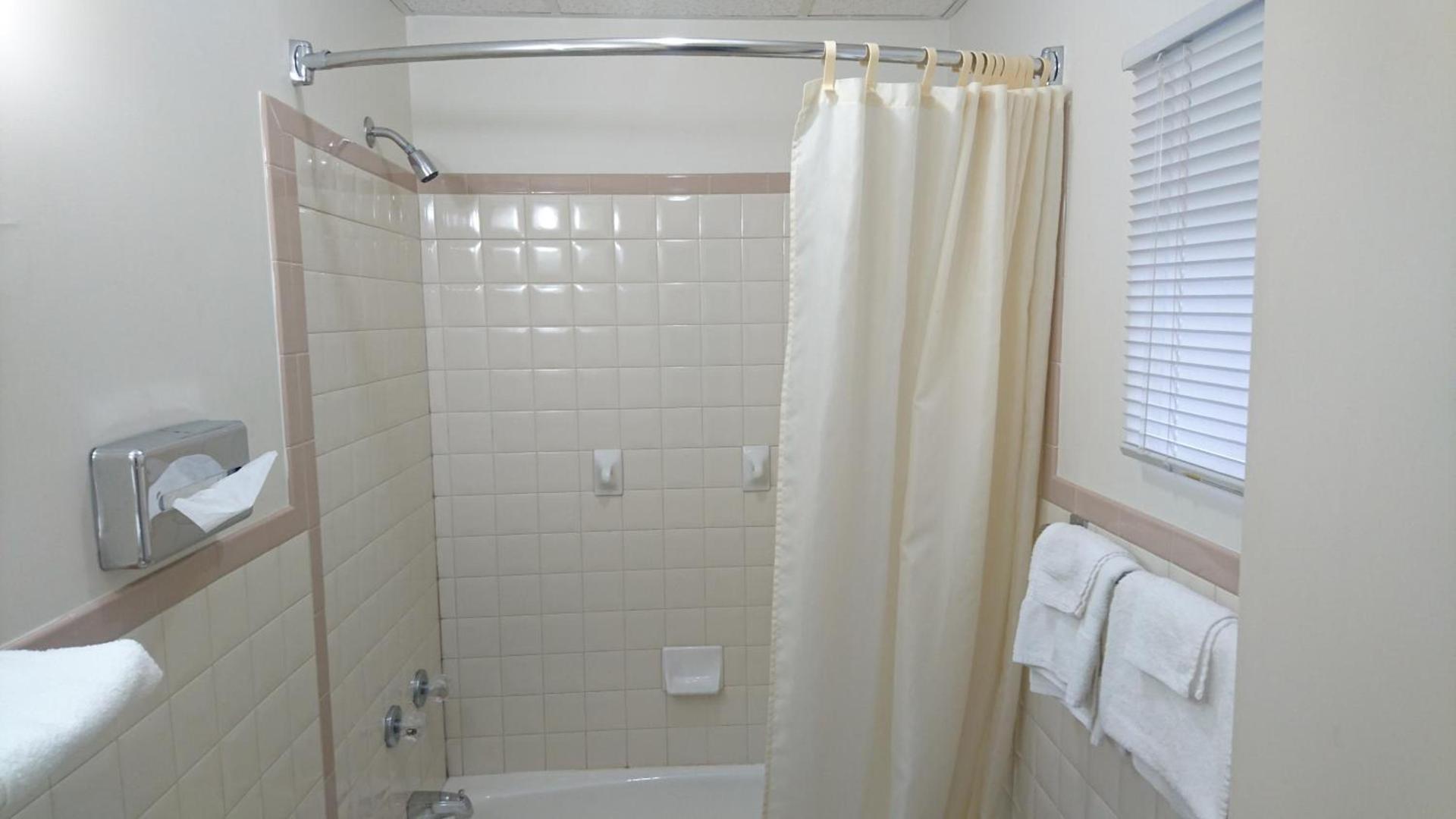 Heritage Inn photo 14
