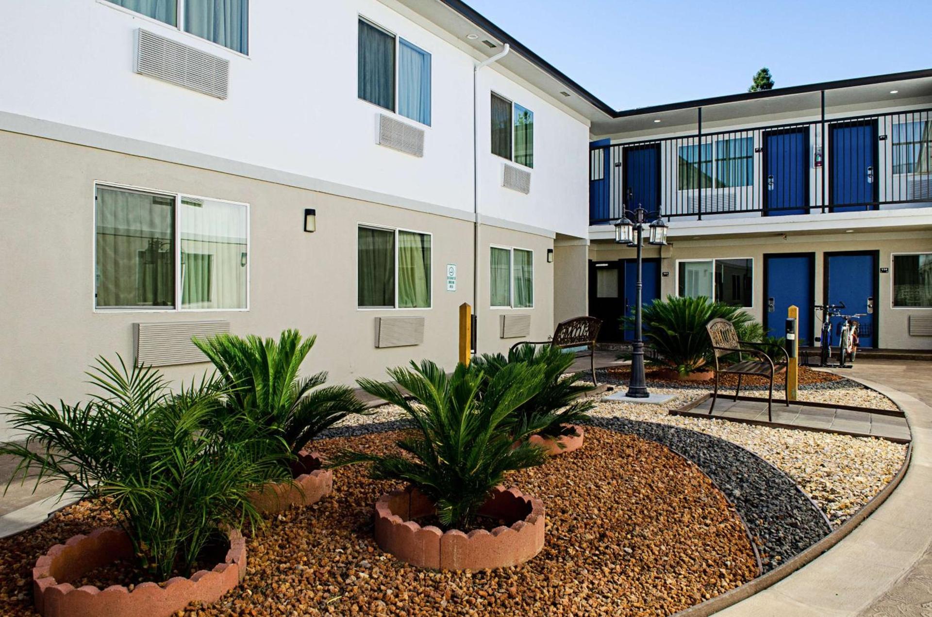 Motel 6-Modesto, CA - Downtown photo 5