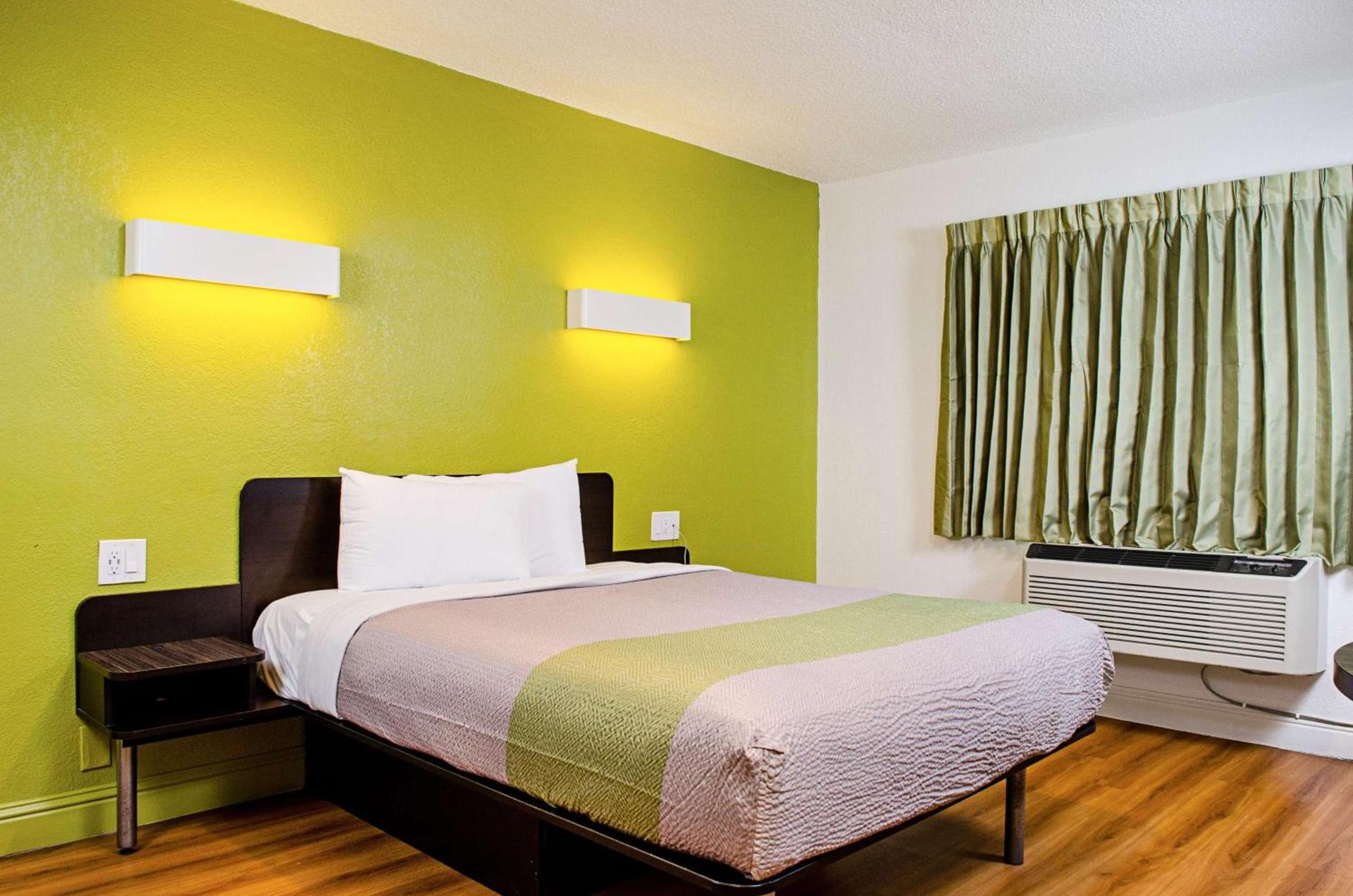 Motel 6-Modesto, CA - Downtown photo 12