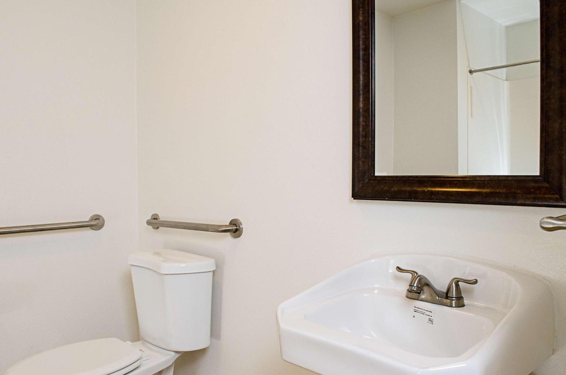 Motel 6-Modesto, CA - Downtown photo 19