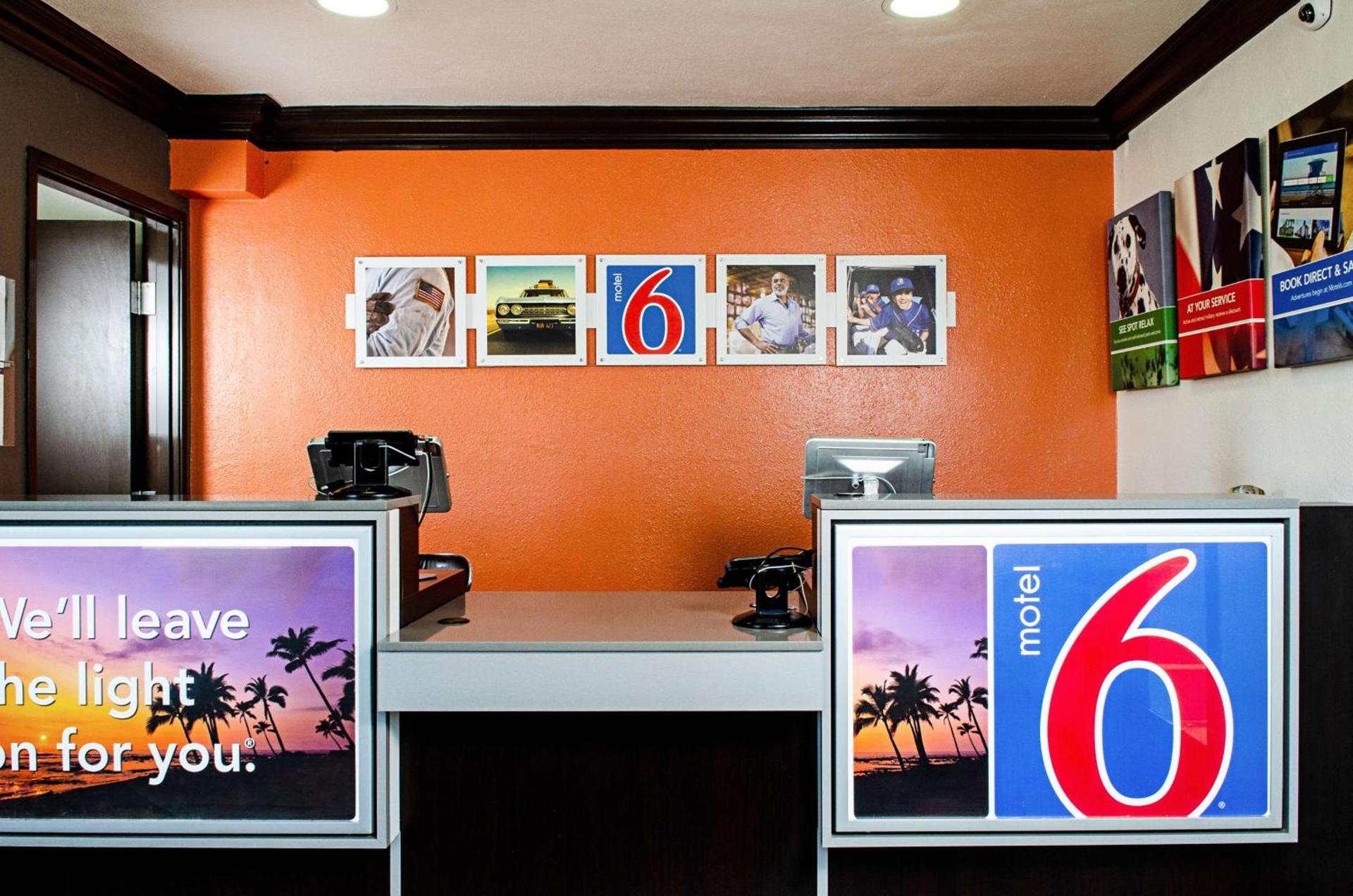 Motel 6-Modesto, CA - Downtown photo 26
