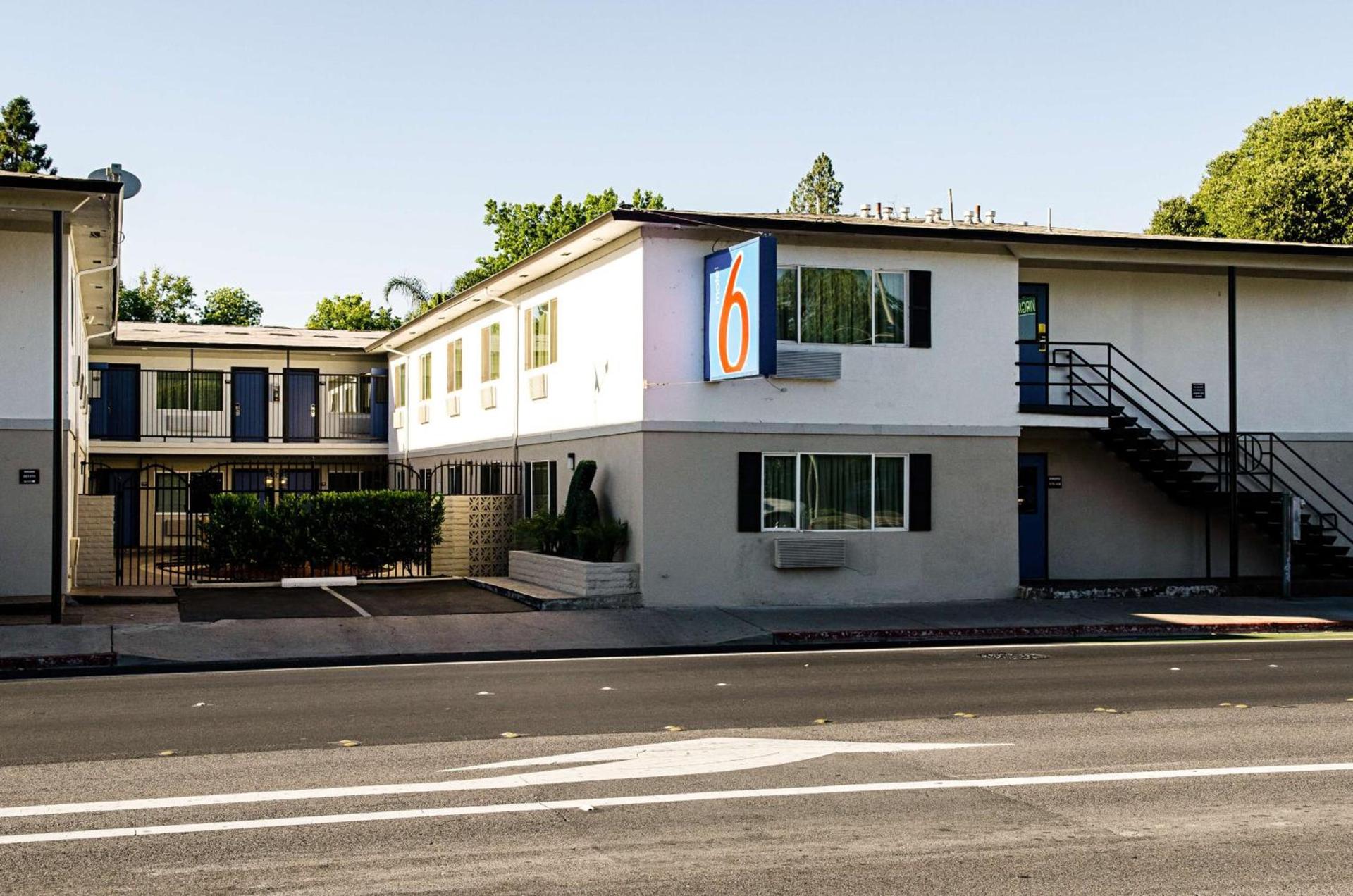 Motel 6-Modesto, CA - Downtown photo 3