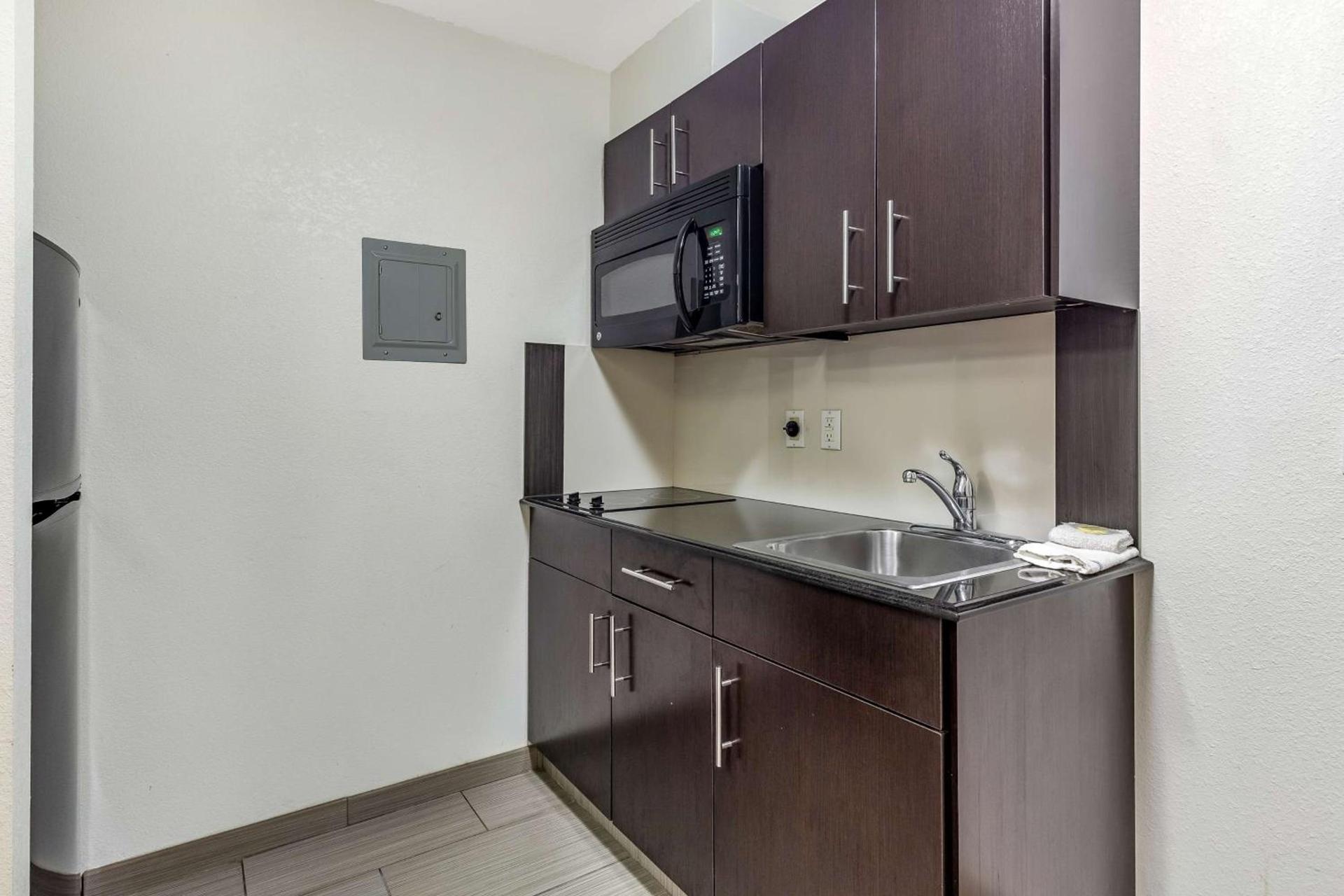 Studio 6-Orange, TX photo 17
