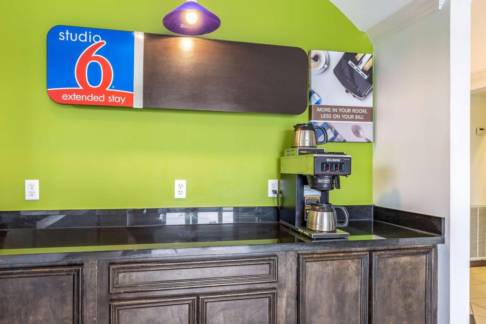 Studio 6-Orange, TX photo 29