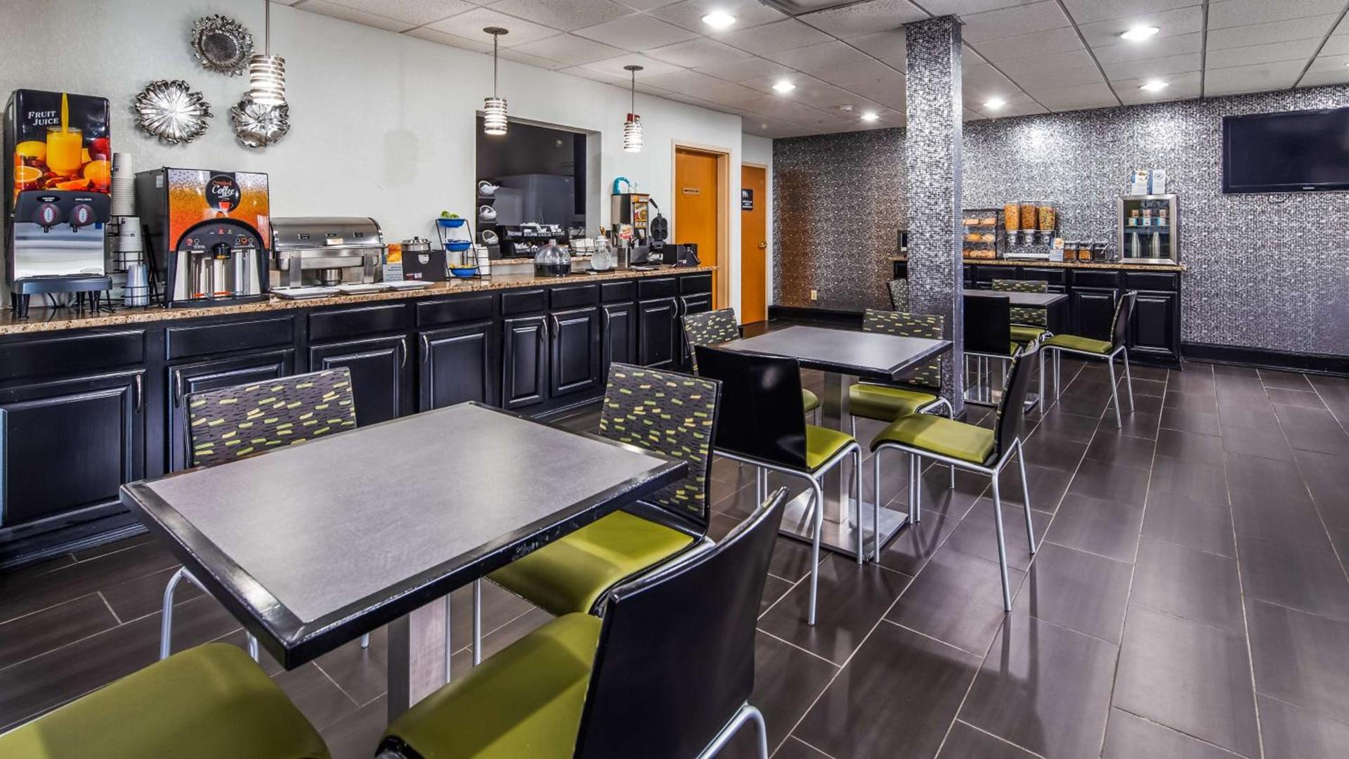 Best Western Commerce Inn photo 8