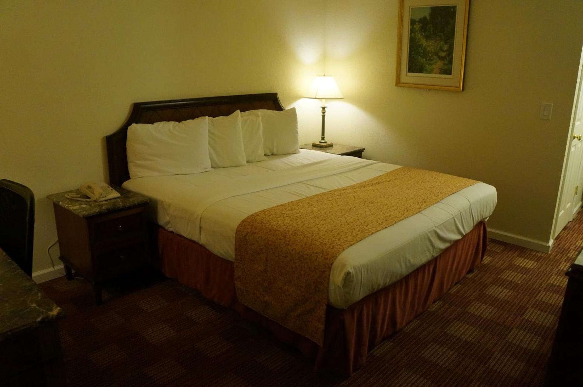Waterford Inn photo 15