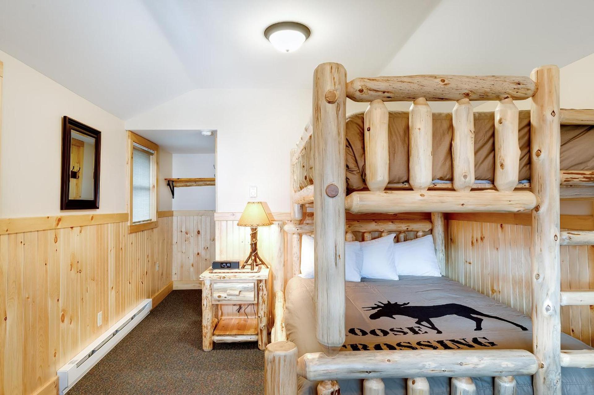 Cobble Mountain Lodge photo 90