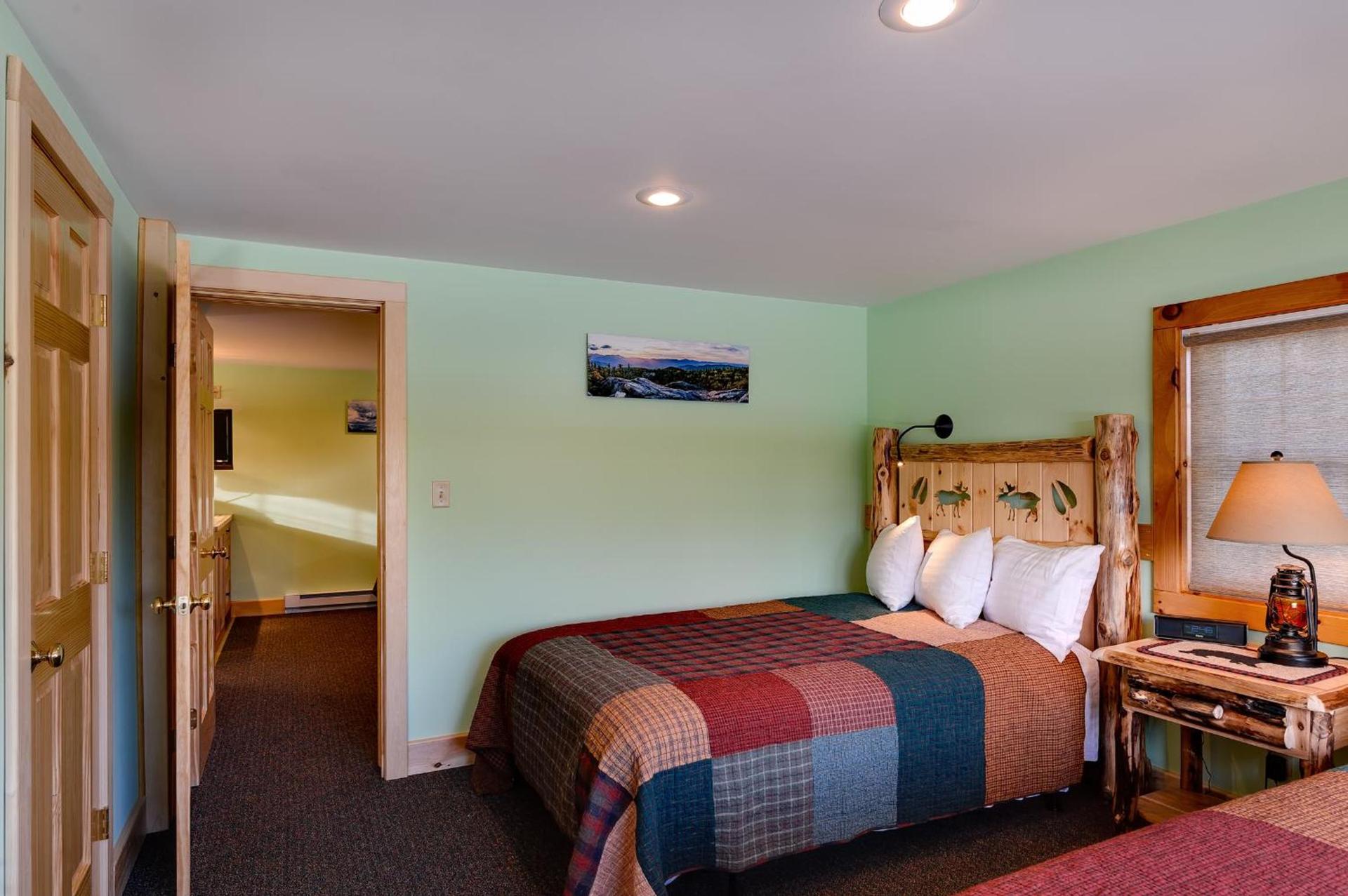 Cobble Mountain Lodge photo 49