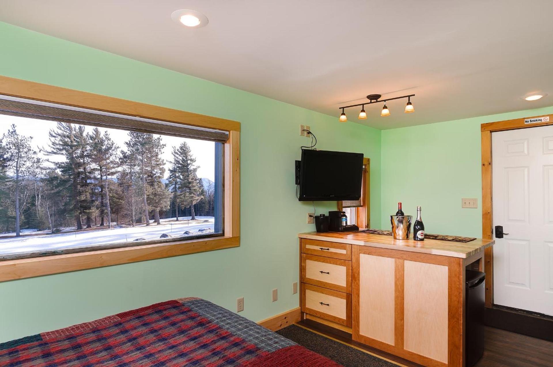 Cobble Mountain Lodge photo 51