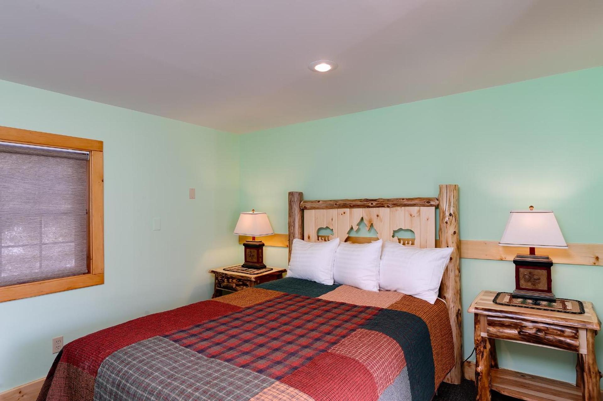 Cobble Mountain Lodge photo 60