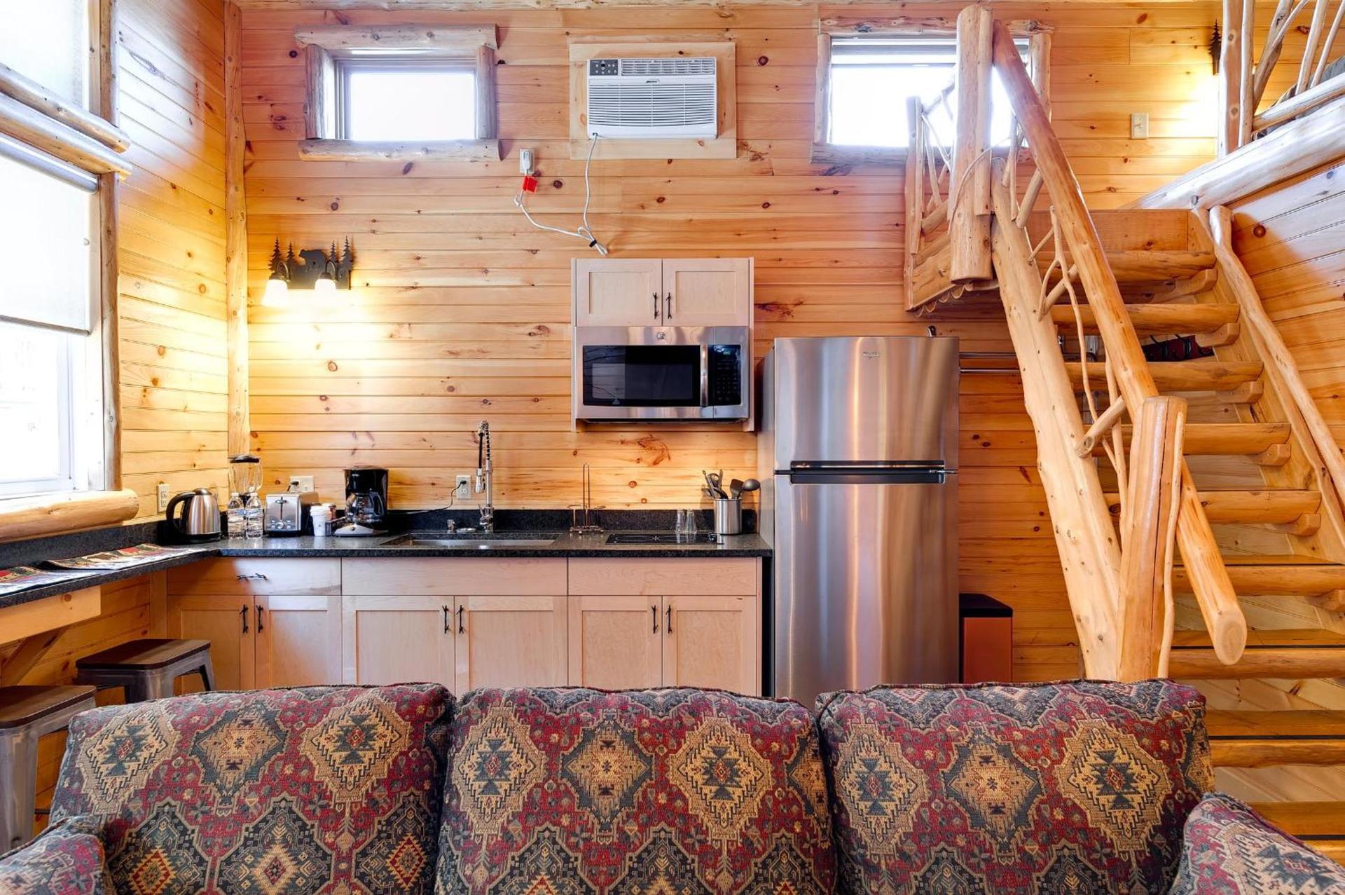 Cobble Mountain Lodge photo 43