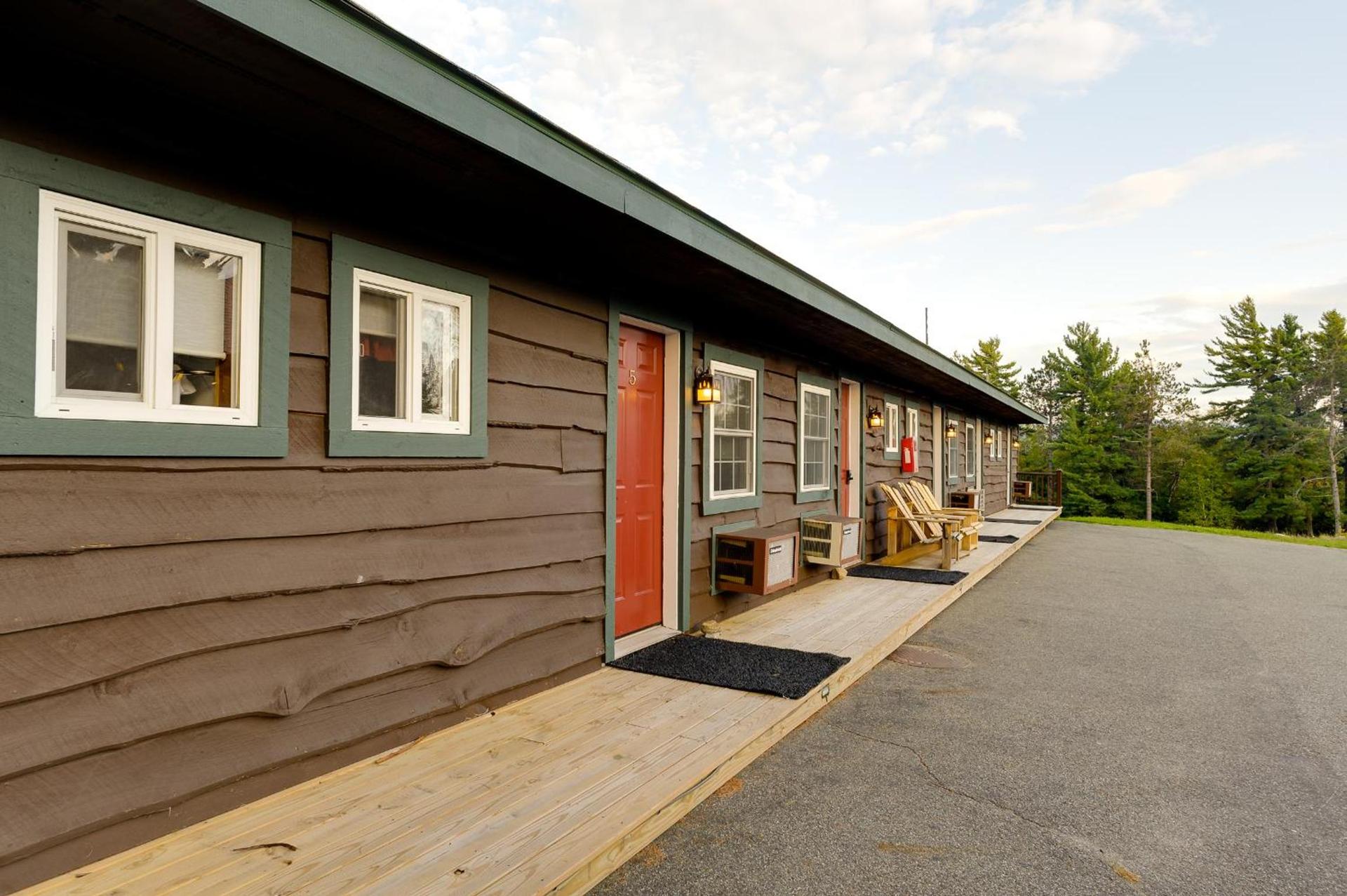 Cobble Mountain Lodge photo 2