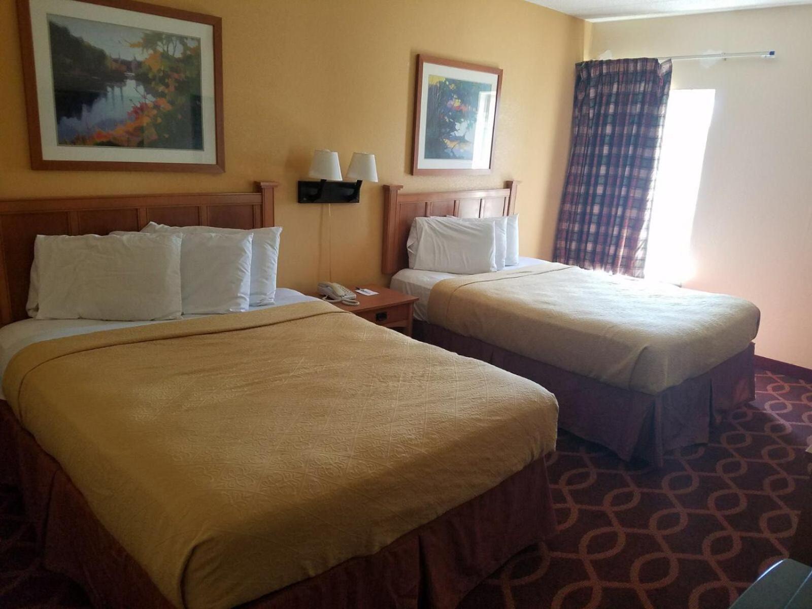 American Inn Evansville East photo 4