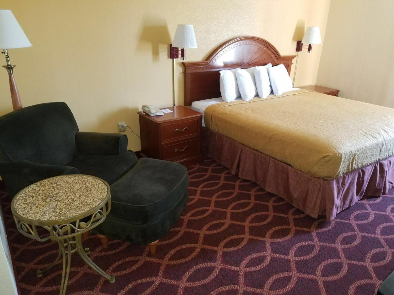 American Inn Evansville East photo 5