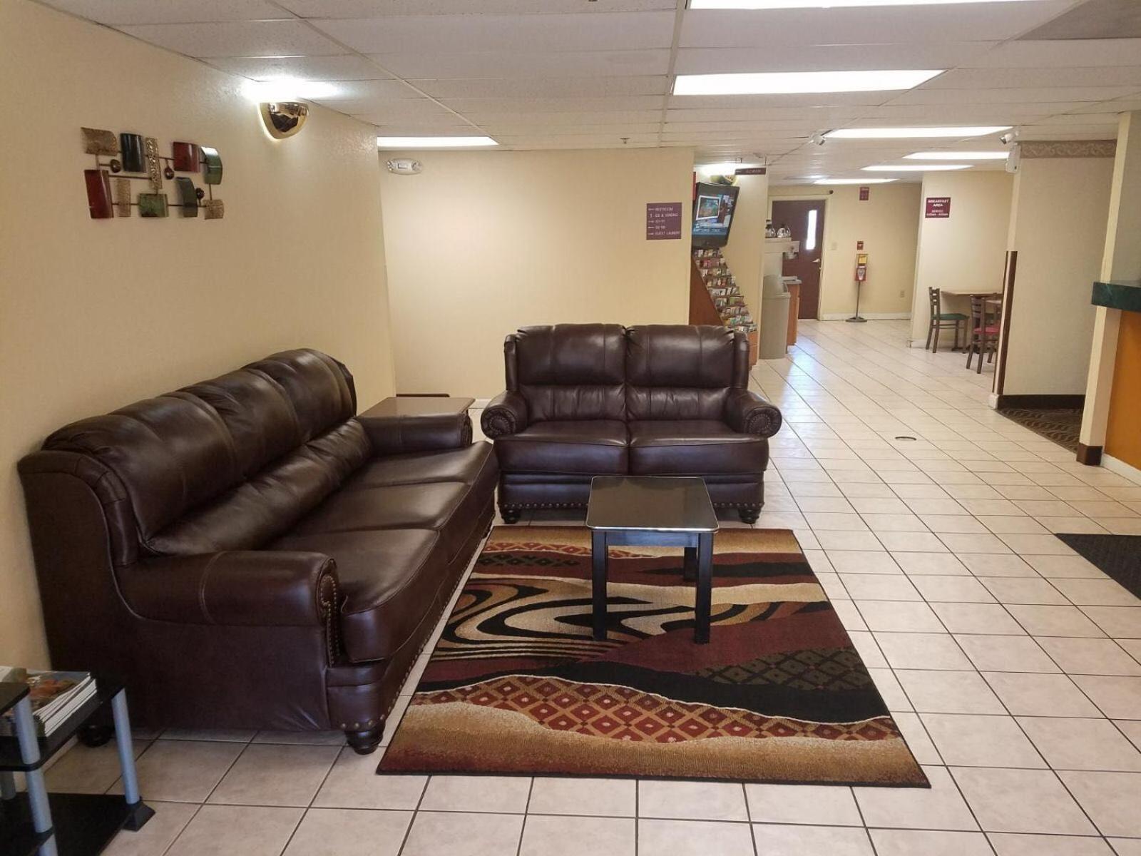 American Inn Evansville East photo 6