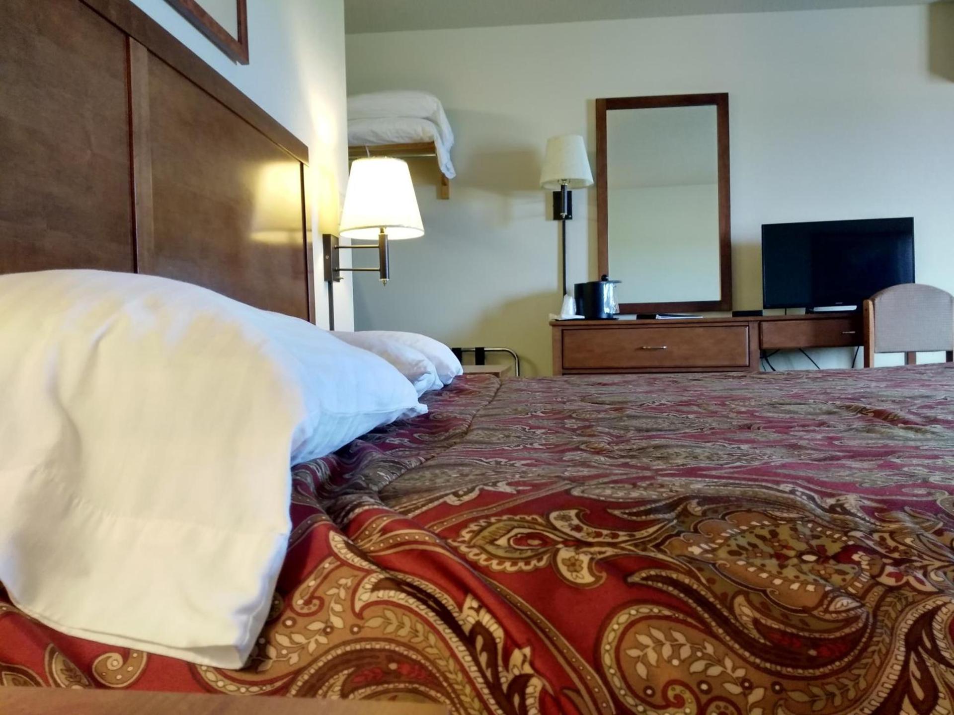 Madelia Hotel & Suites photo 33