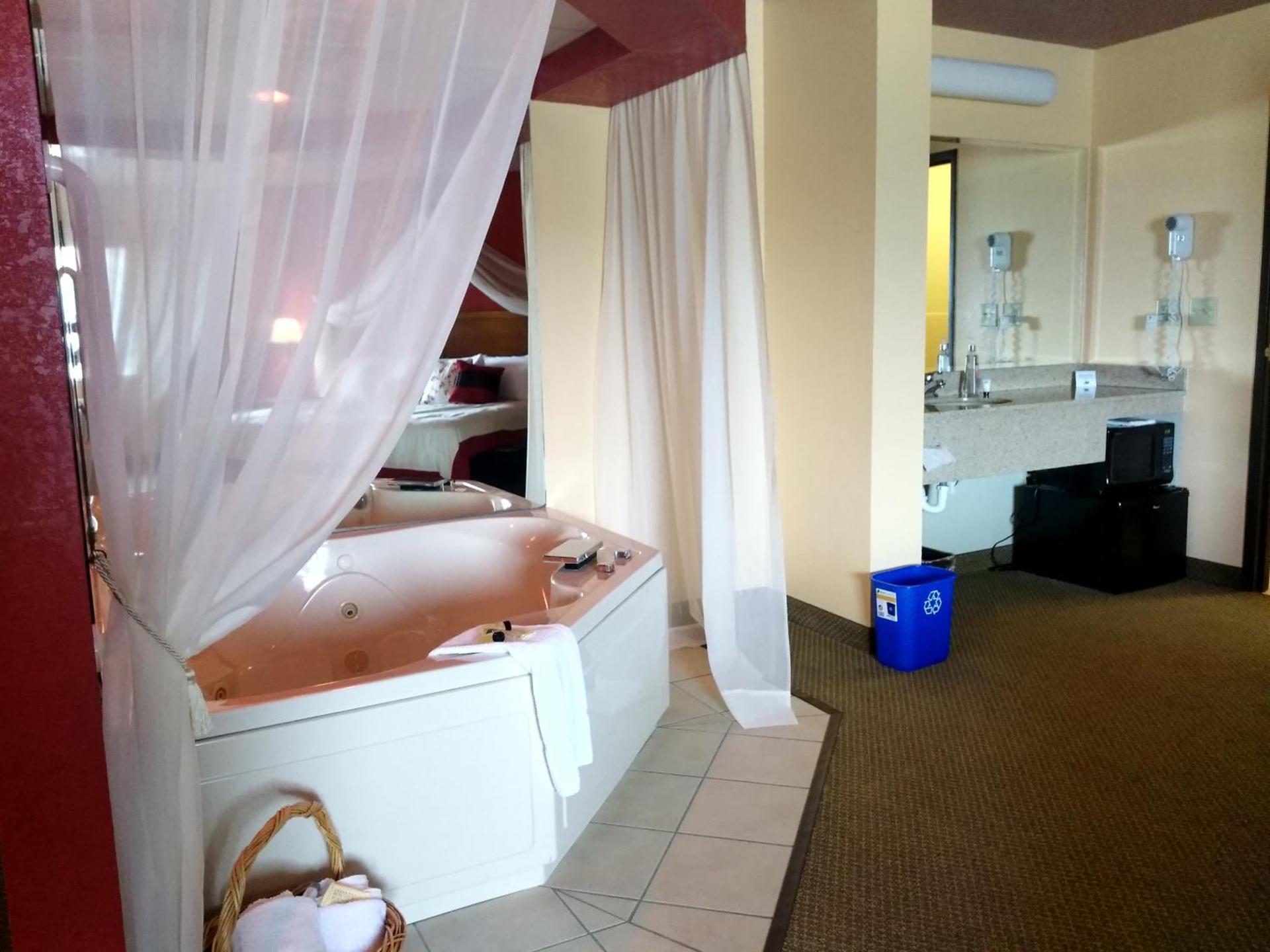 Madelia Hotel & Suites photo 28