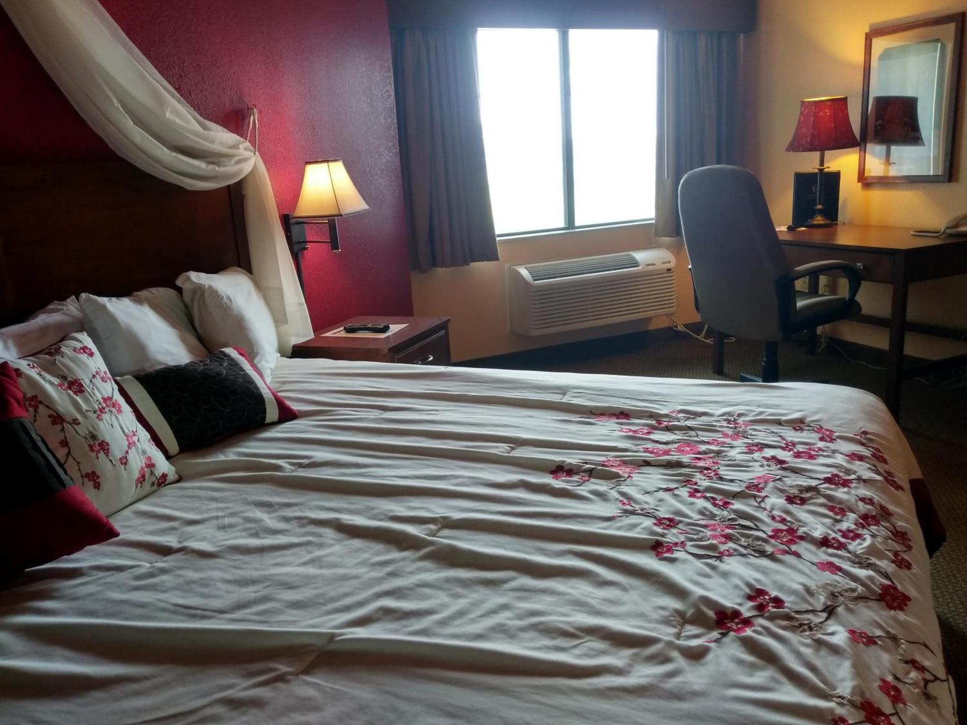 Madelia Hotel & Suites photo 29