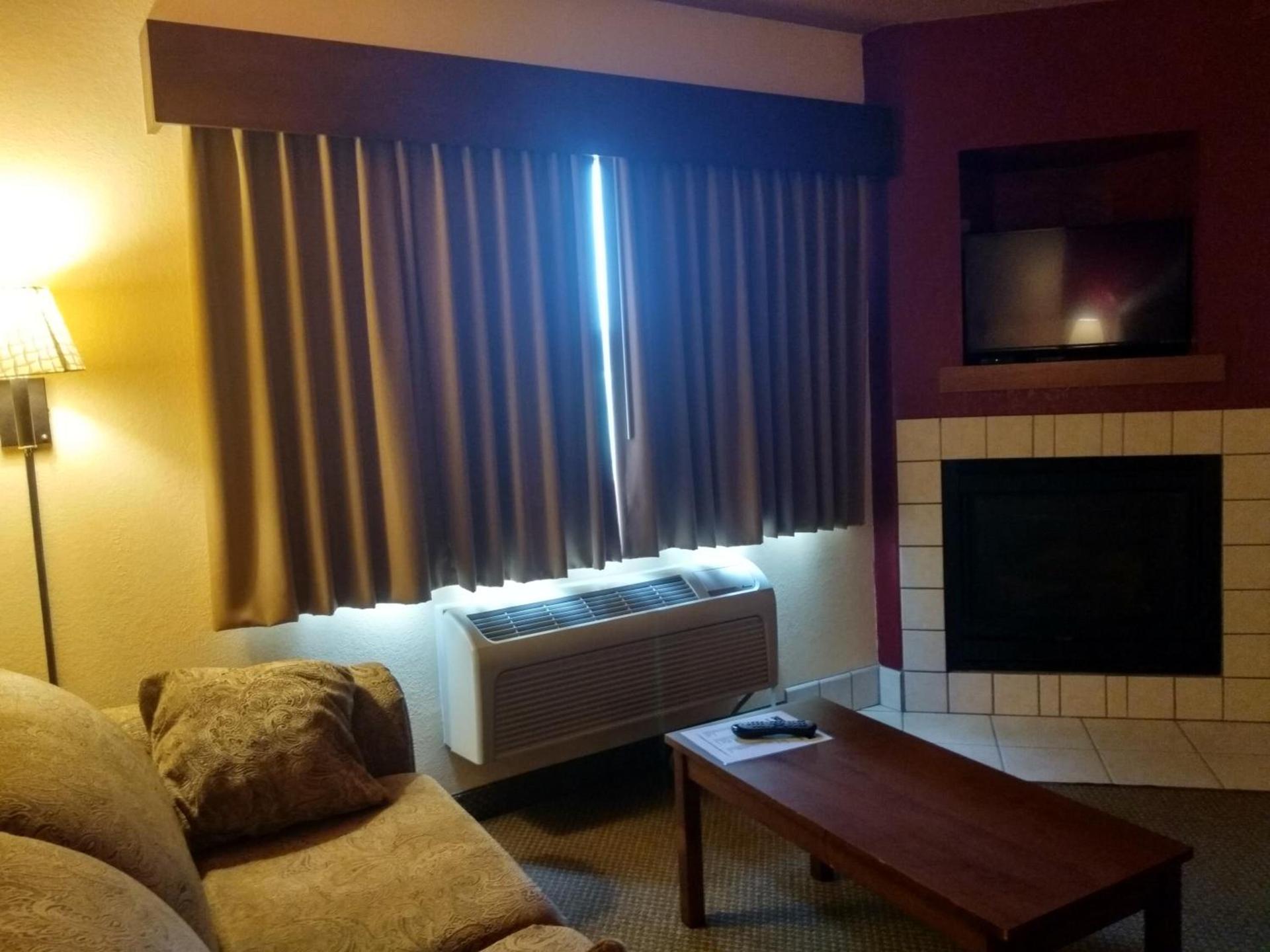Madelia Hotel & Suites photo 13
