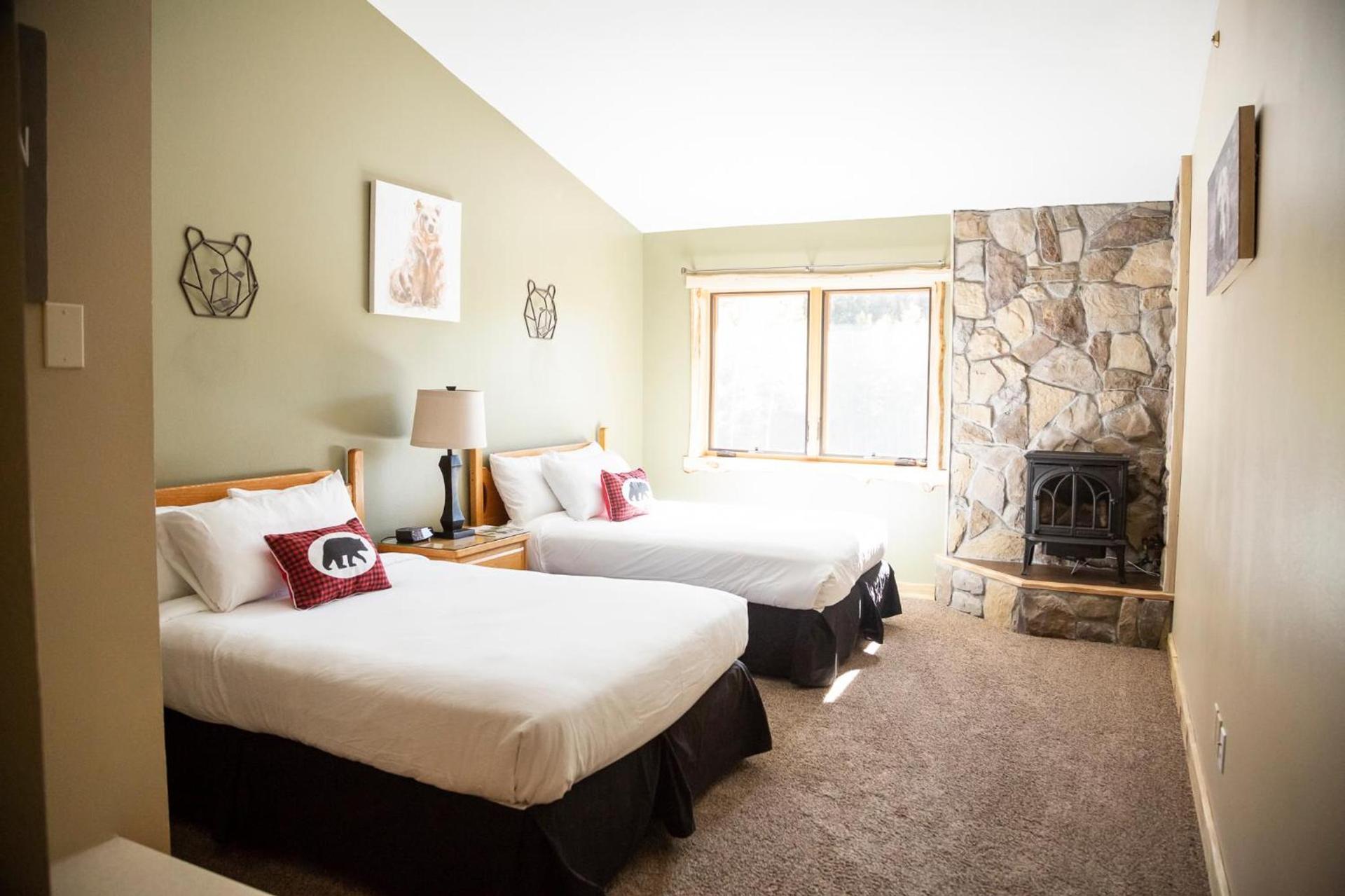 Arrowhead Mountain Lodge photo 66