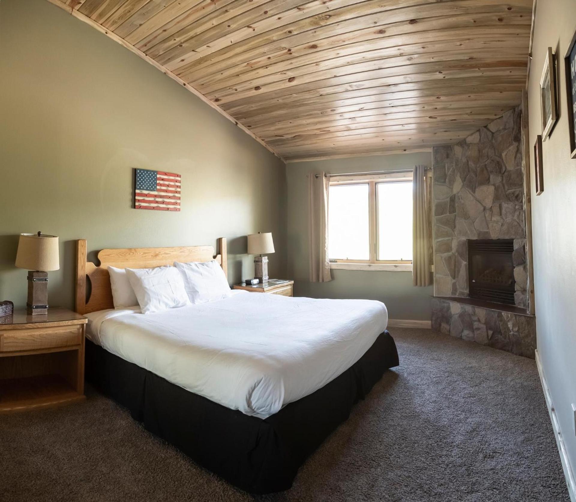 Arrowhead Mountain Lodge photo 61