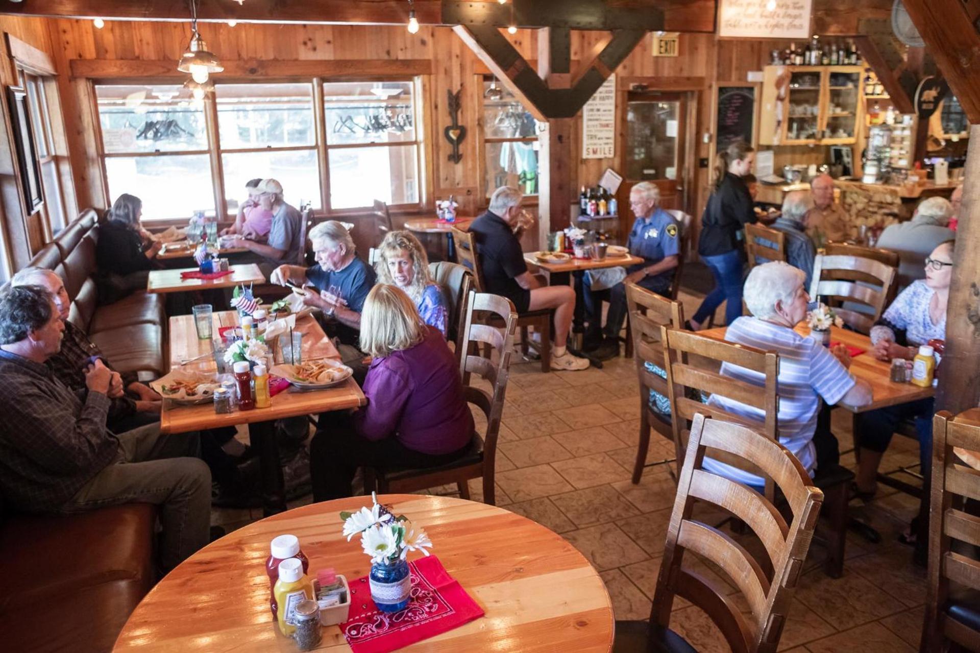 Arrowhead Mountain Lodge photo 8